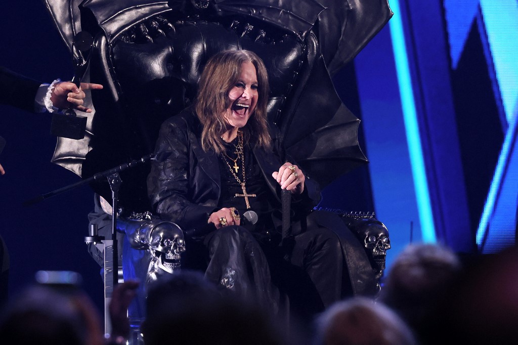 Ozzy Osbourne diz adeus aos palcos em Birmingham. “Obrigado do fundo do meu coração”