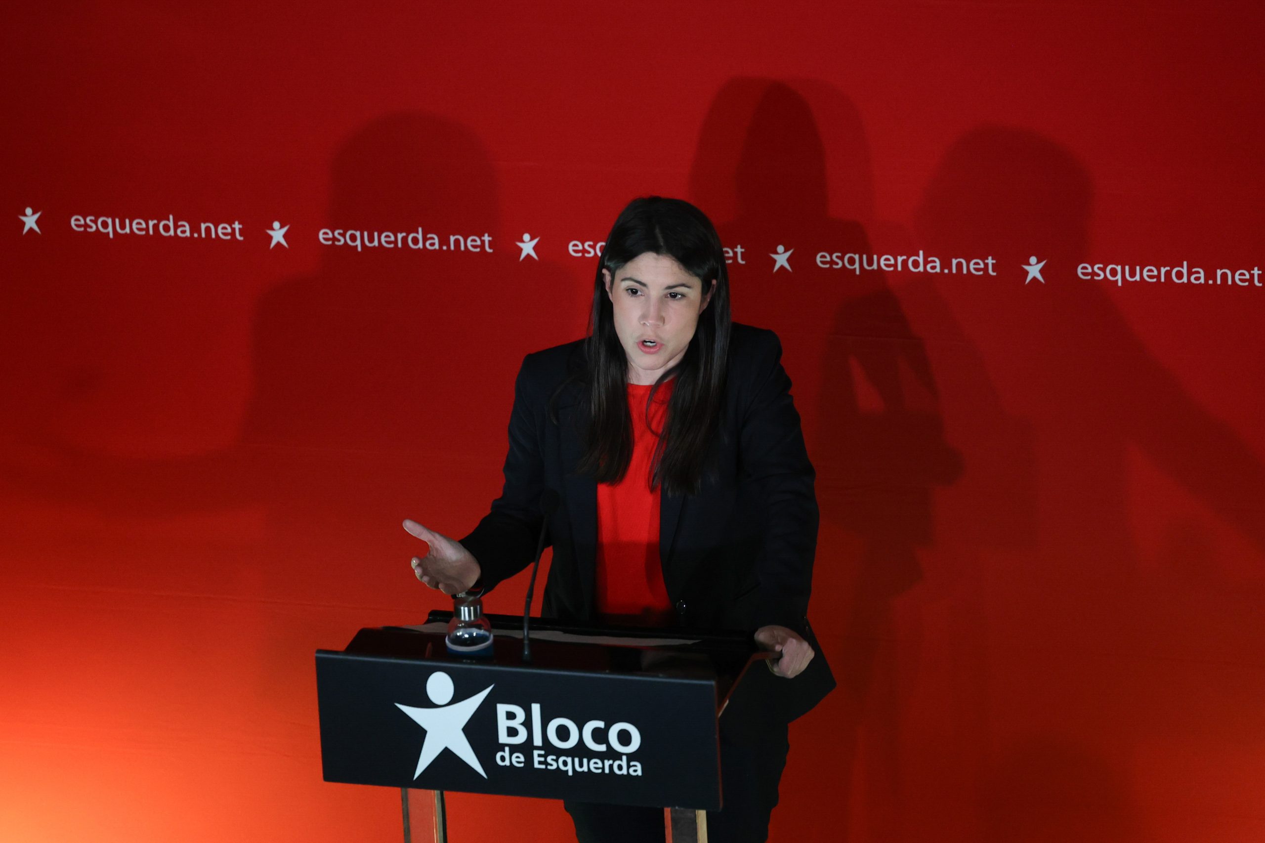 Bloco de Esquerda quer conhecer texto da moção de rejeição do PCP para tomar posição