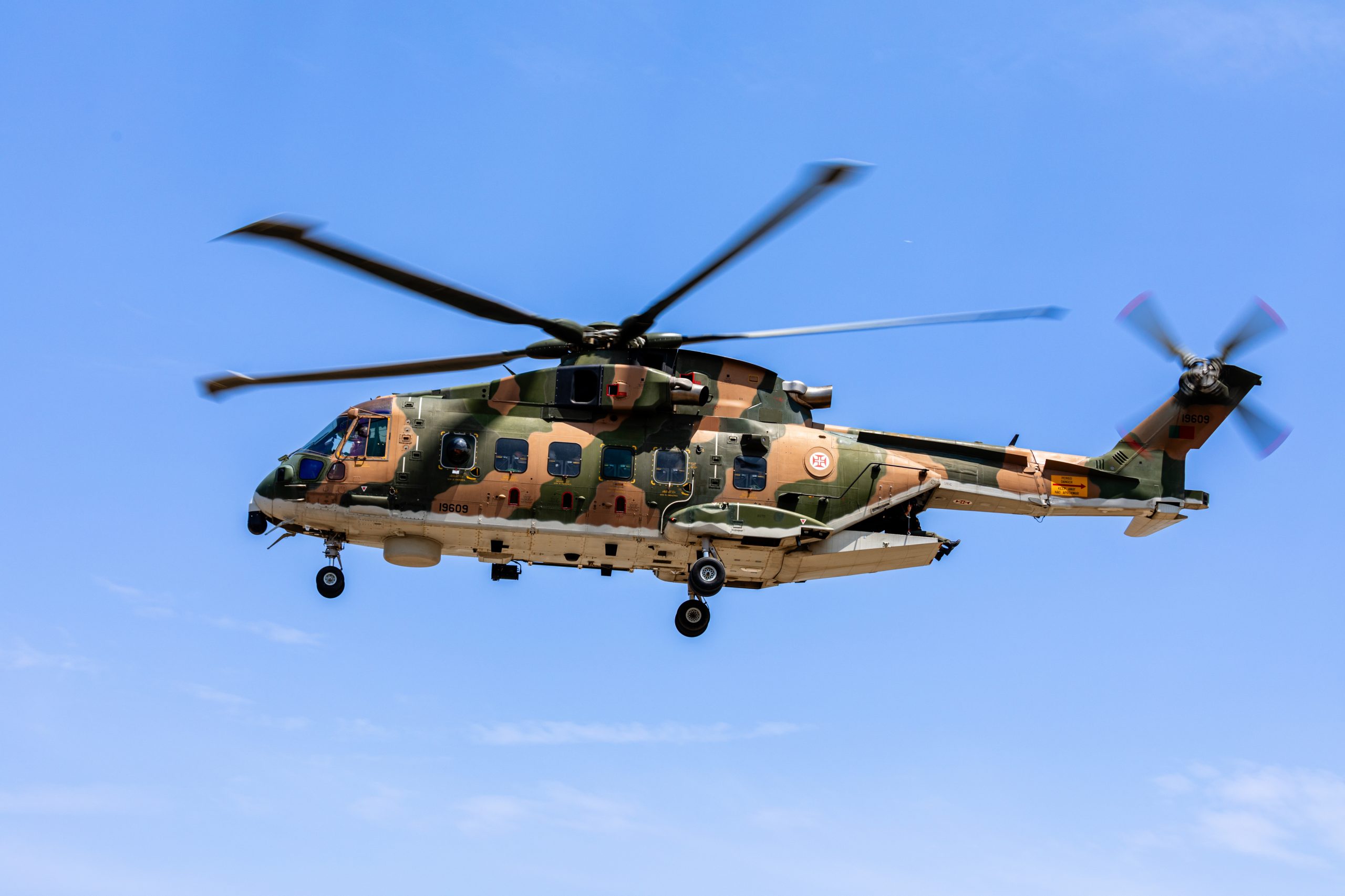 Força Aérea Portuguesa resgata homem em alto mar a necessitar de cuidados médicos urgentes