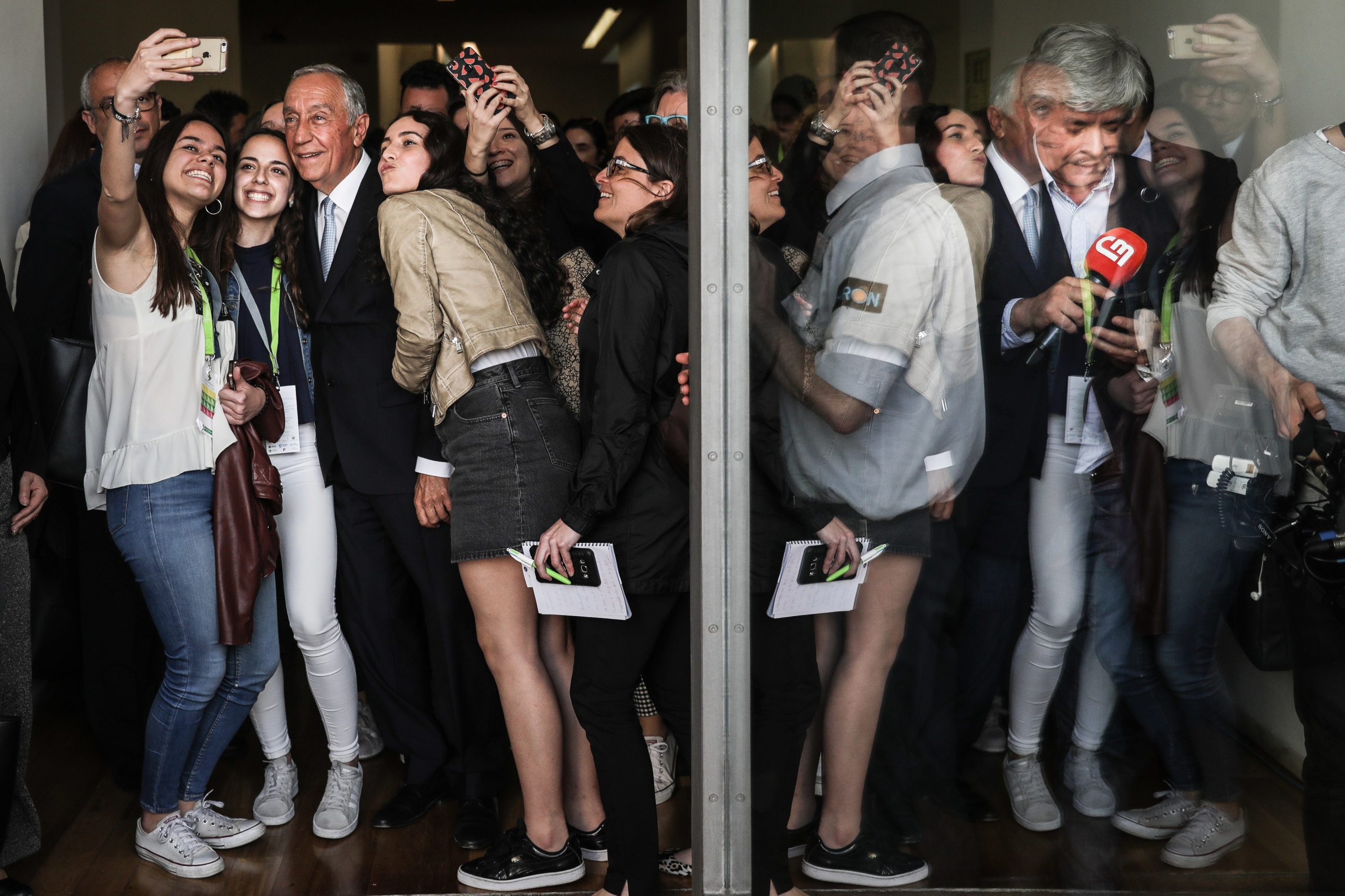 Marcelo enaltece contributo de exposição fotográfica para apoio a crianças com cancro