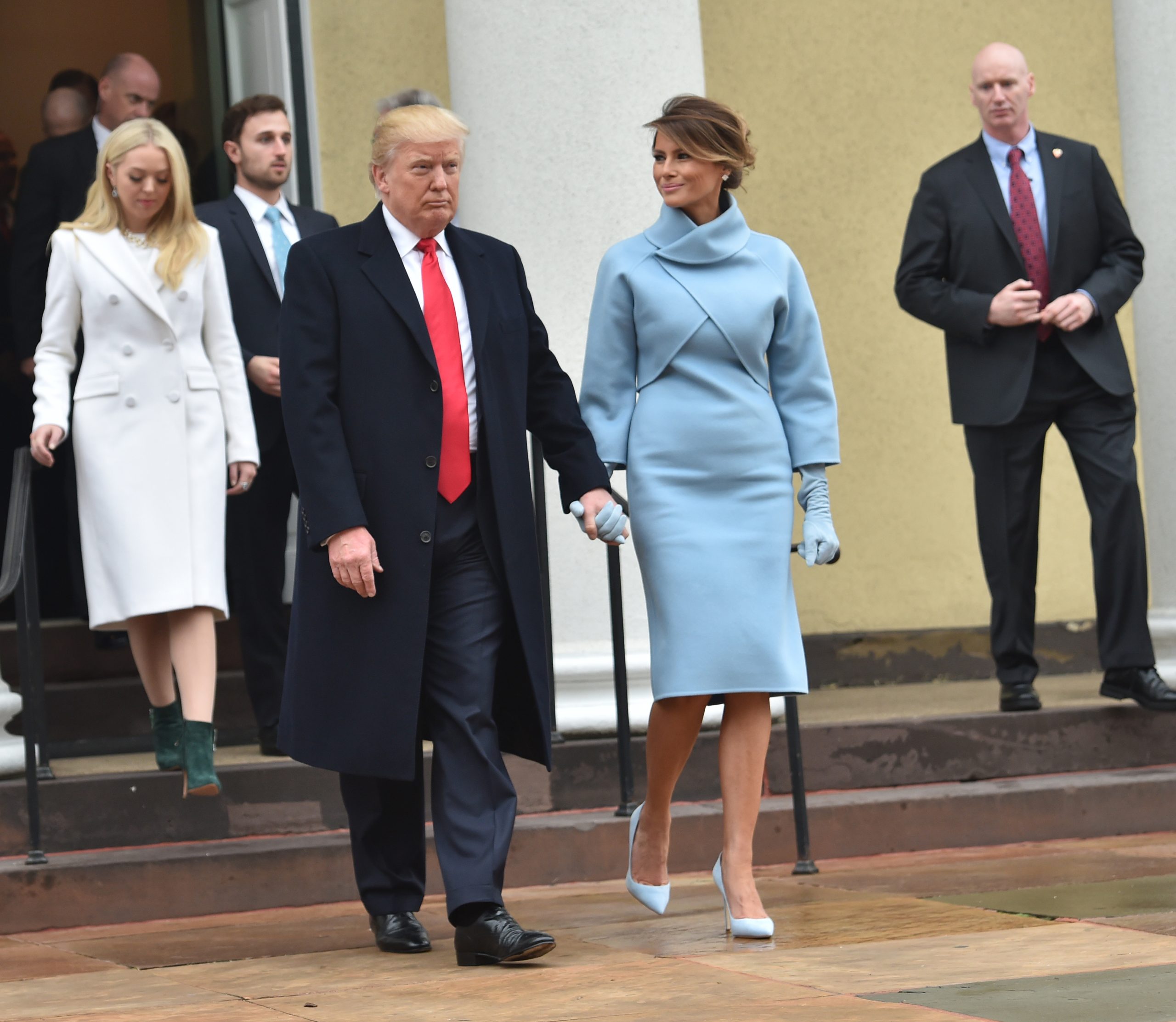 Antes da posse, Trump foi à missa. E o pastor disse: “Deus não é contra a construção de muros!”