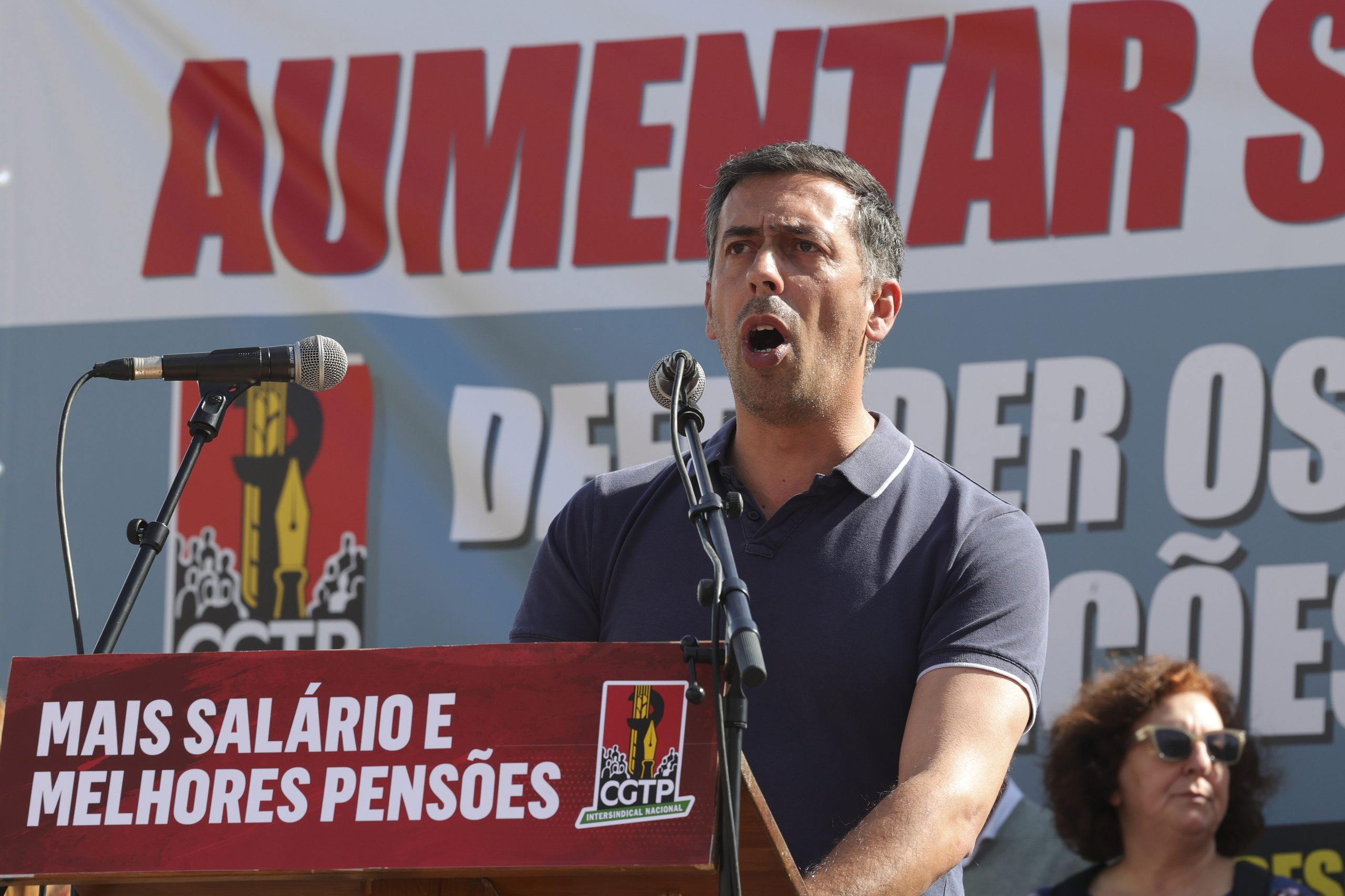 “A voz de quem trabalha está na rua”: CGTP protesta contra pacote laboral e acusa Governo de promover precariedade