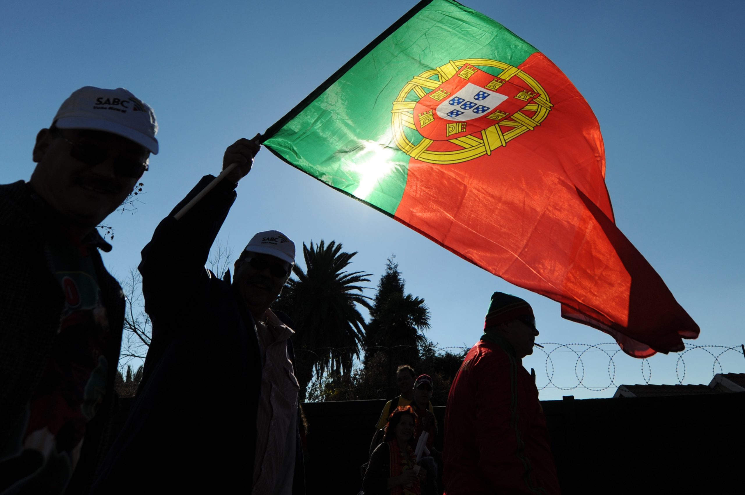 Conselheiros na África do Sul acusam CNE de impedir exercício da cidadania