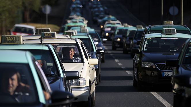 Os táxis também são delas e querem fazer ouvir a sua voz