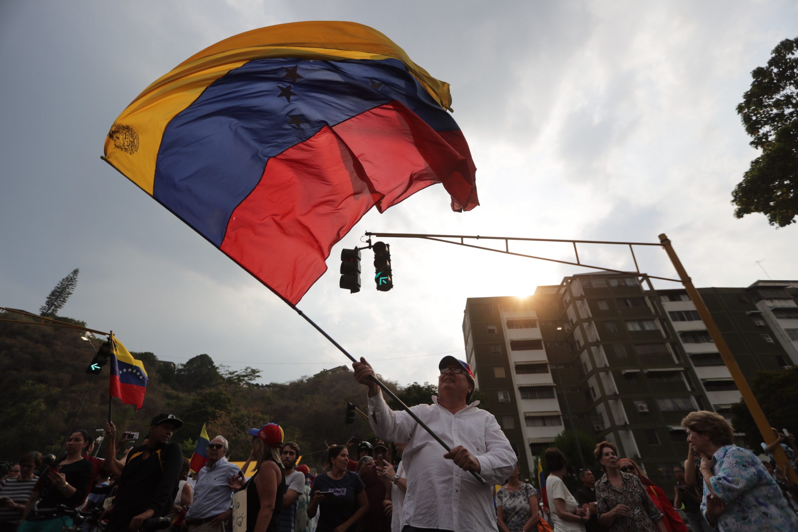 Ajuda humanitária internacional da Cruz Vermelha chegou hoje a Caracas