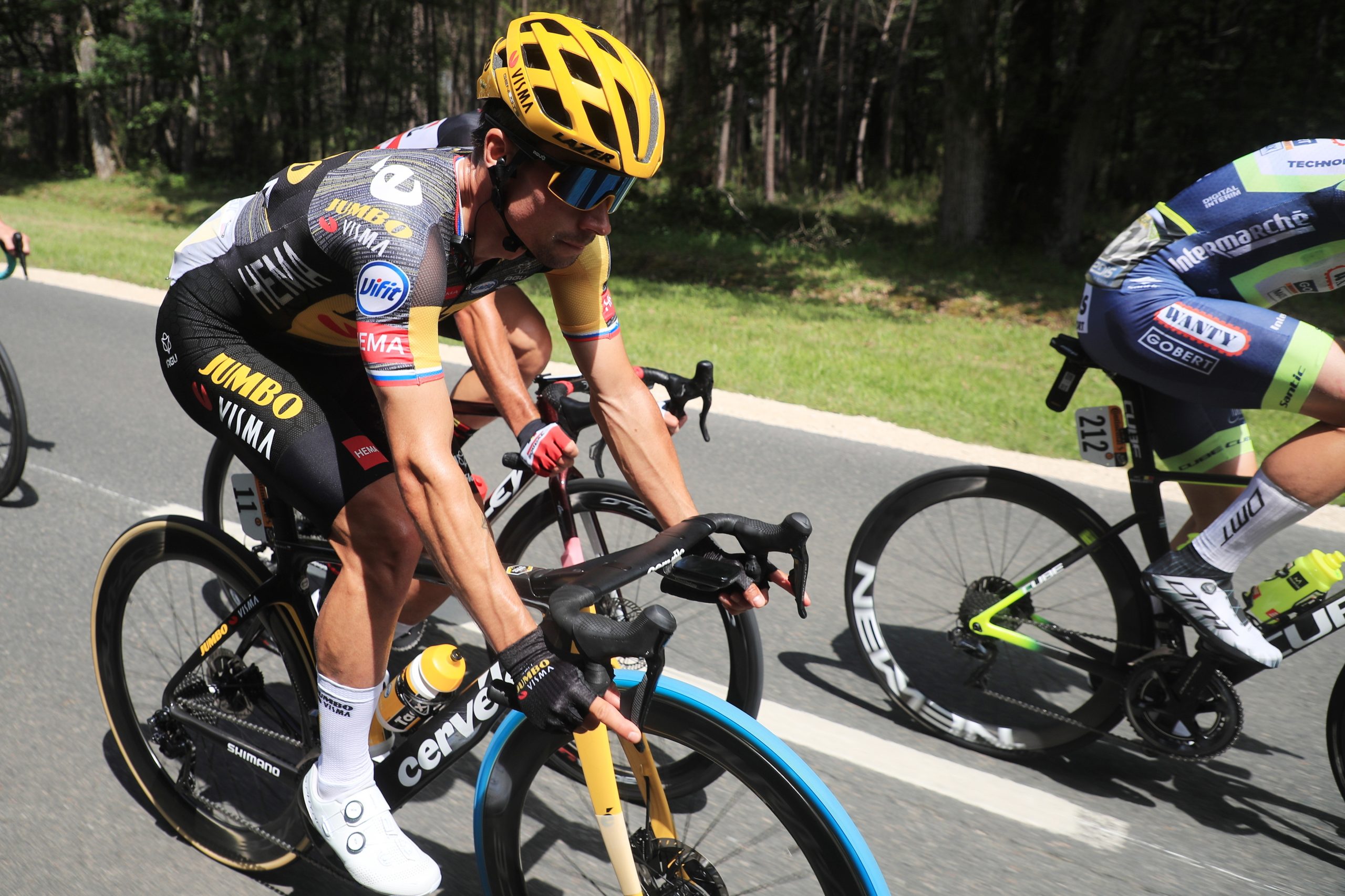 Volta a França: Vice-campeão Primoz Roglic desiste
