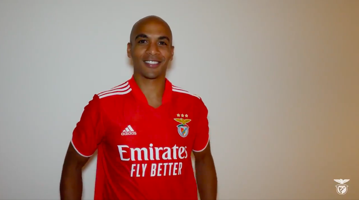 Oficial: João Mário assina pelo Benfica