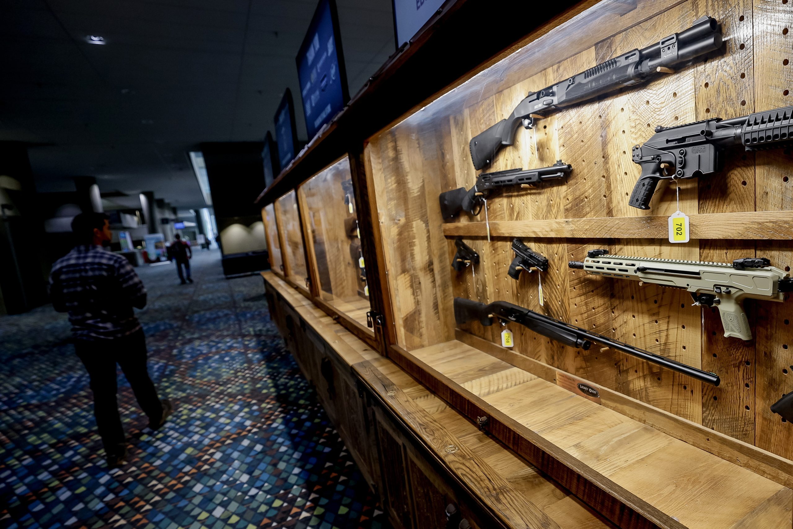 Governo de Trump permite venda de gatilhos que tornam disparos das armas mais rápidos