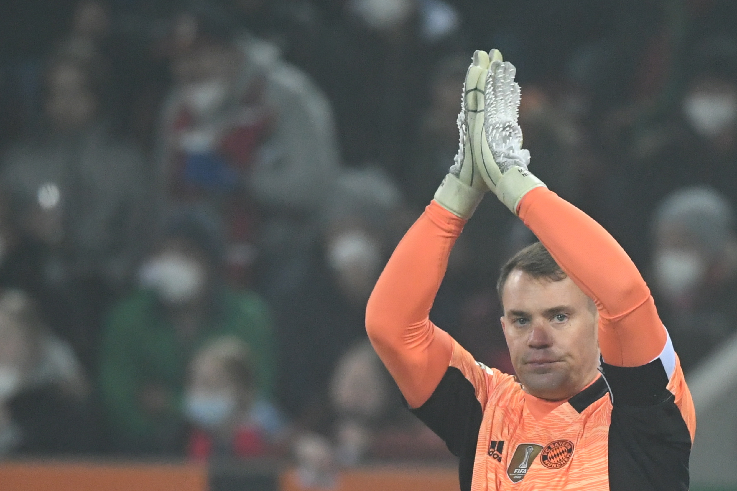 Manuel Neuer ausente quatro a seis semanas após operação ao joelho