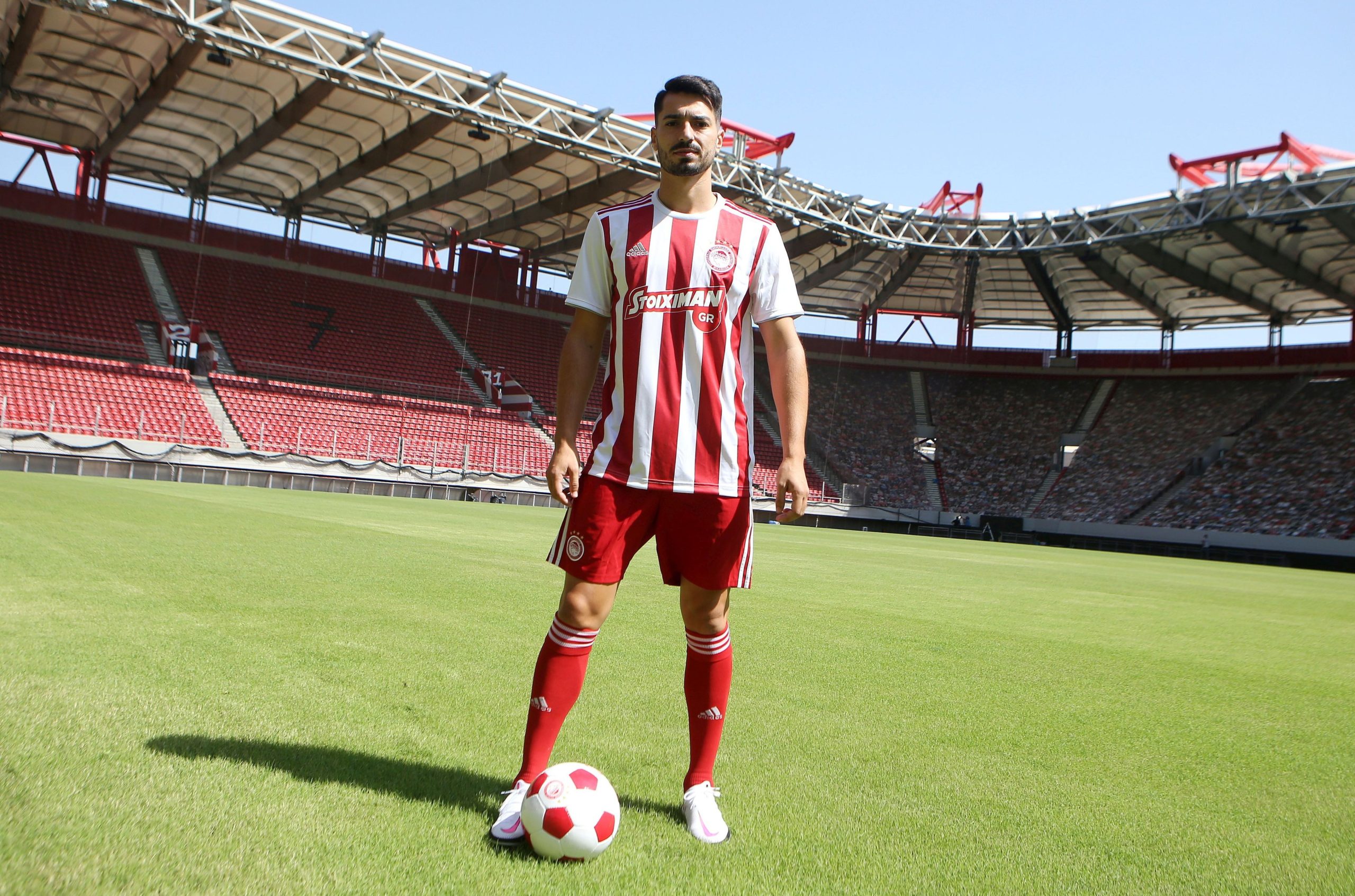 Pêpê Rodrigues transfere-se do Vitória de Guimarães para o Olympiacos