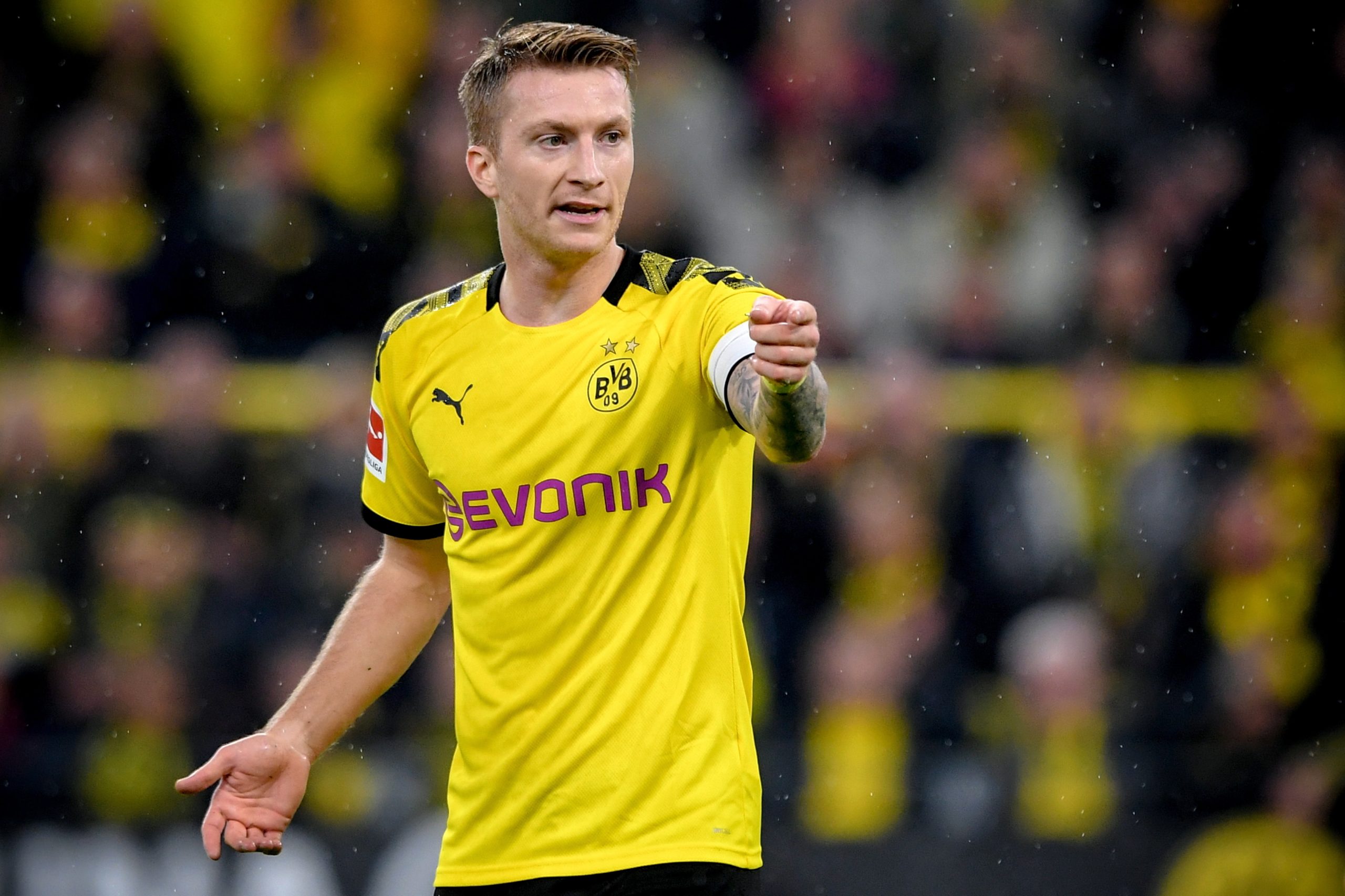 Borussia Dortmund vence com golo de Marco Reus e recupera na Liga alemã