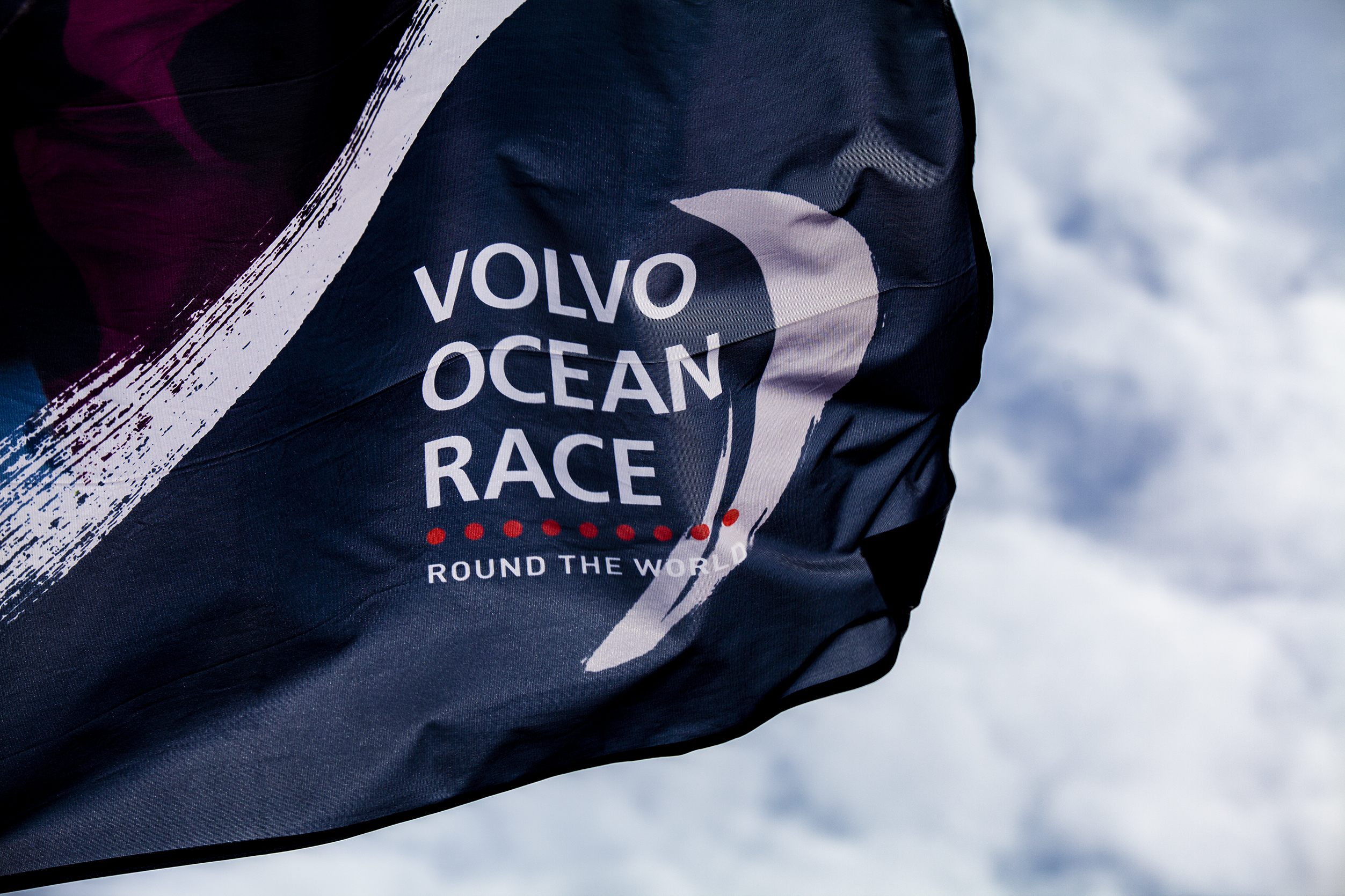Um espetador morto e dois feridos em acidente à margem da Volvo Ocean Race