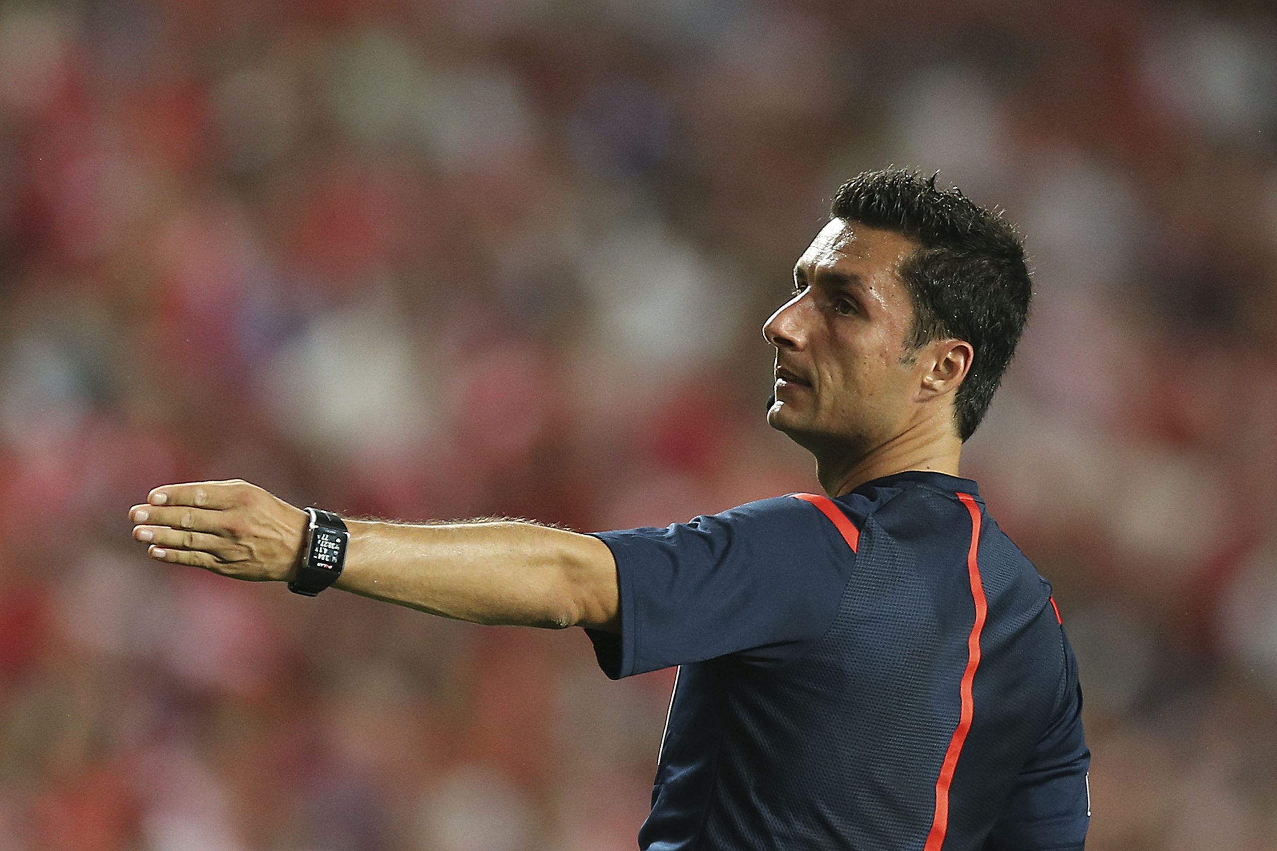 Árbitro que expulsou Rui Vitória apita Sporting de Braga-Benfica