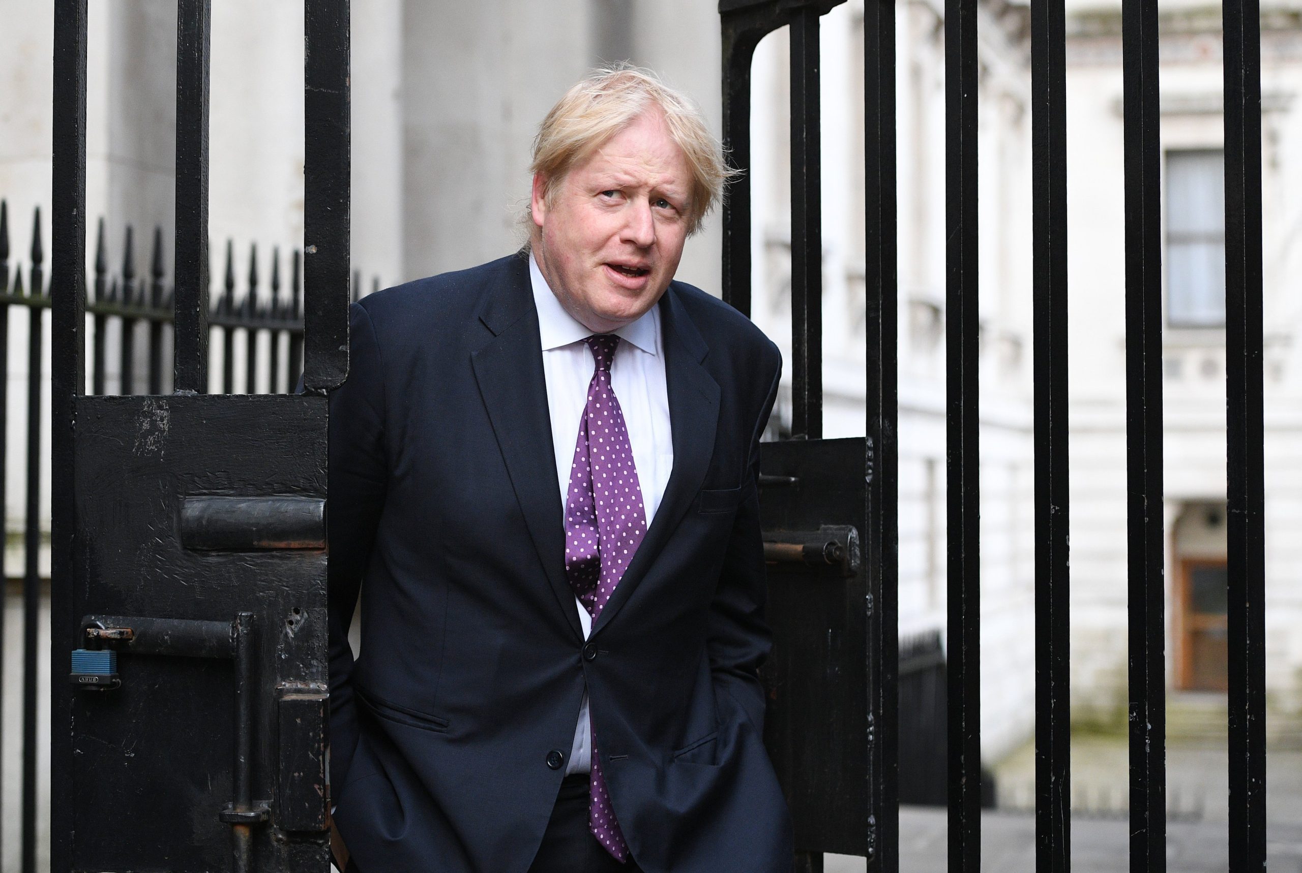Catalunha: Boris Johnson diz que Espanha deve manter a “soberania e integridade constitucional”