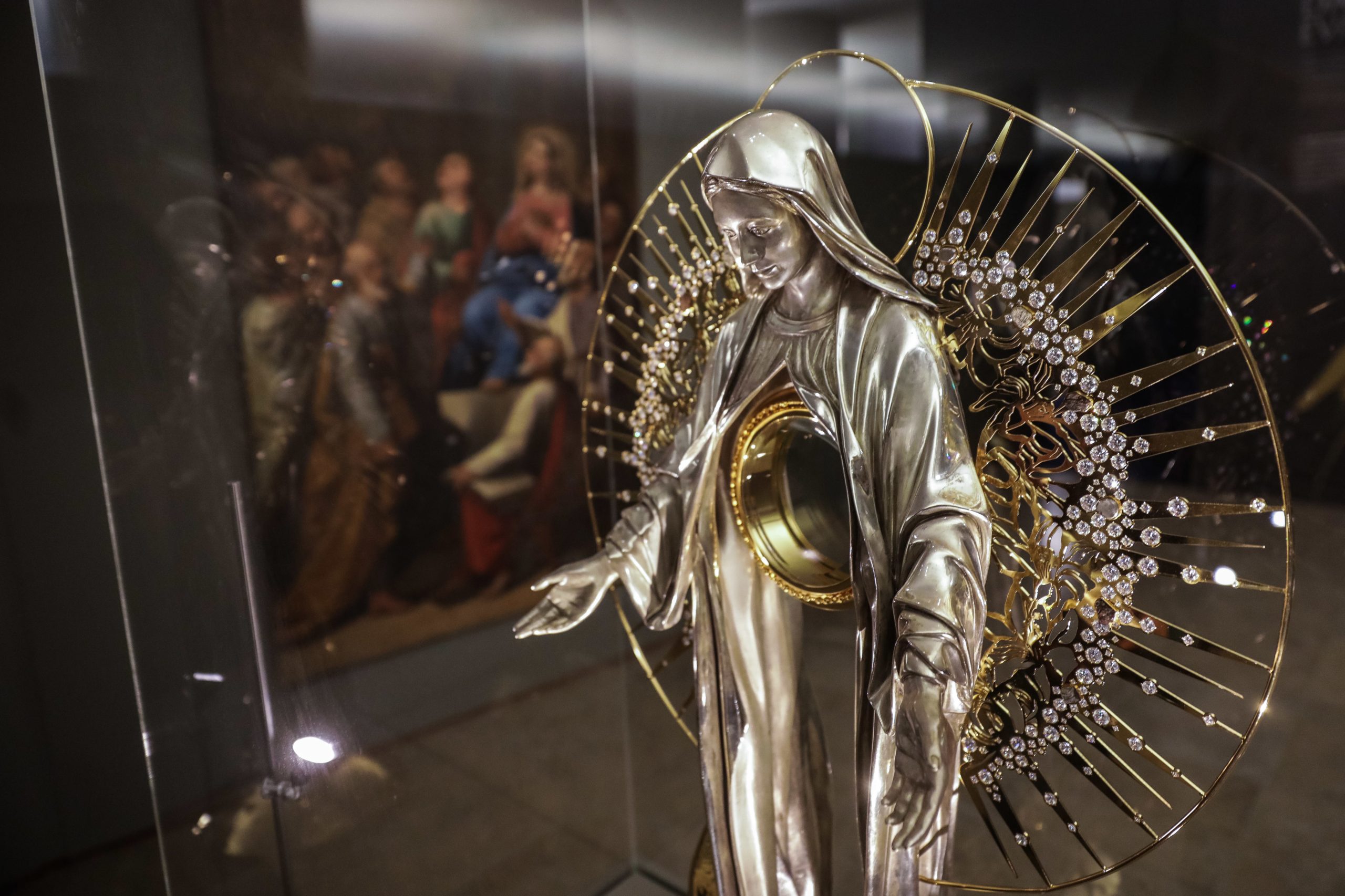 Exposição celebra “a força gravitacional” da centenária Capelinha das Aparições, em Fátima