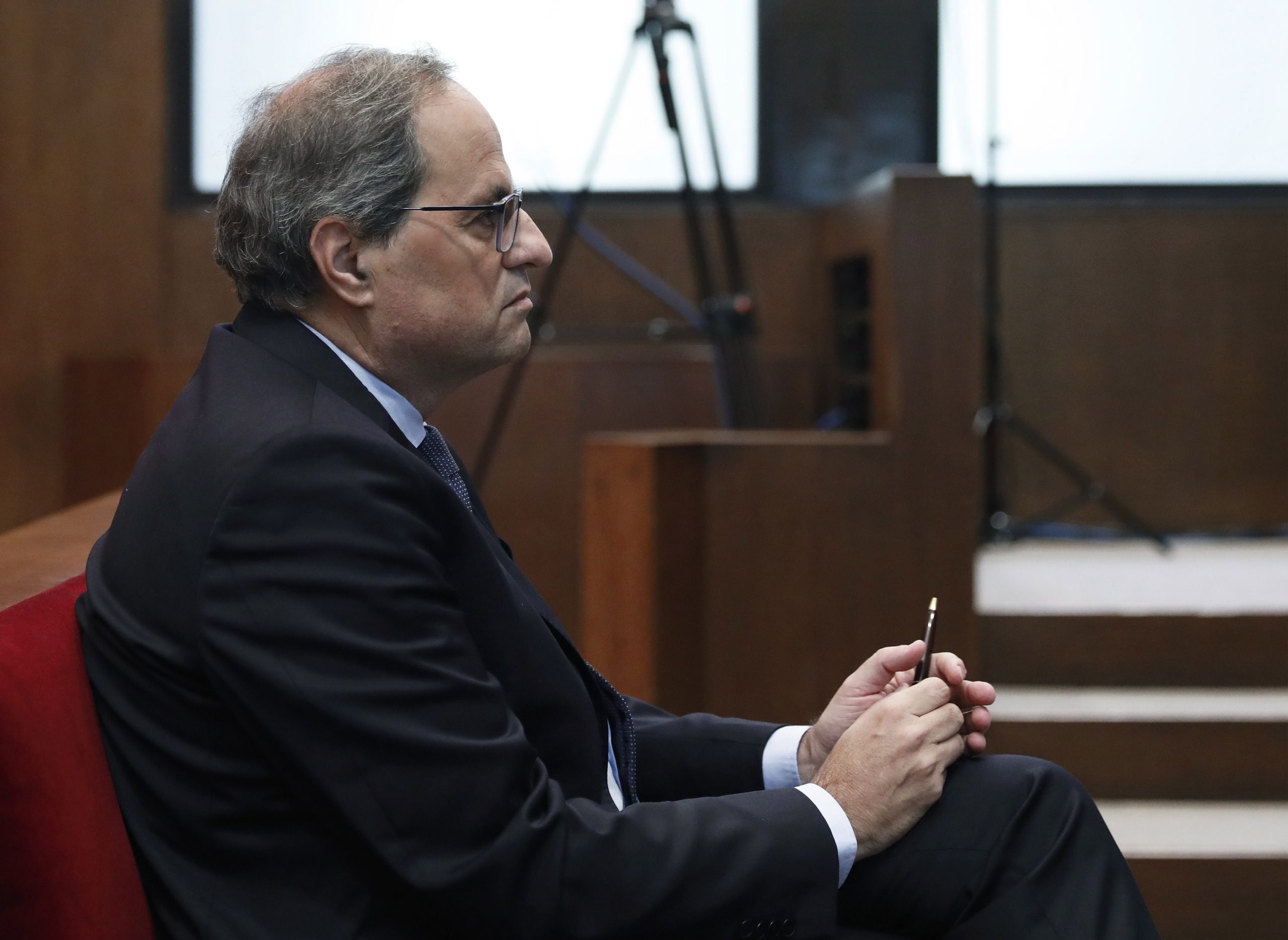 Presidente do Governo regional da Catalunha reconhece ter desobedecido
