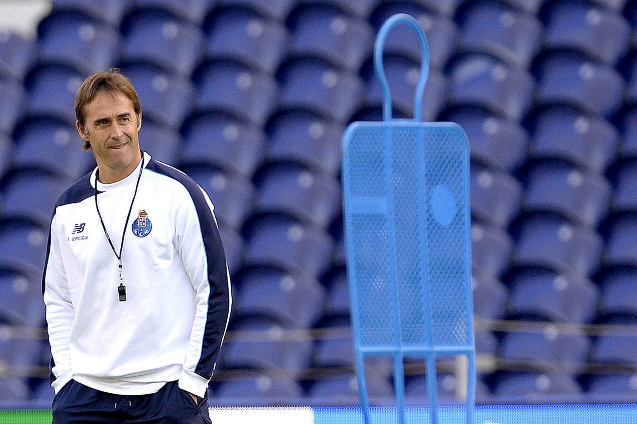 Julen Lopetegui e FC Porto alcançam acordo em tribunal para indemnizar treinador espanhol