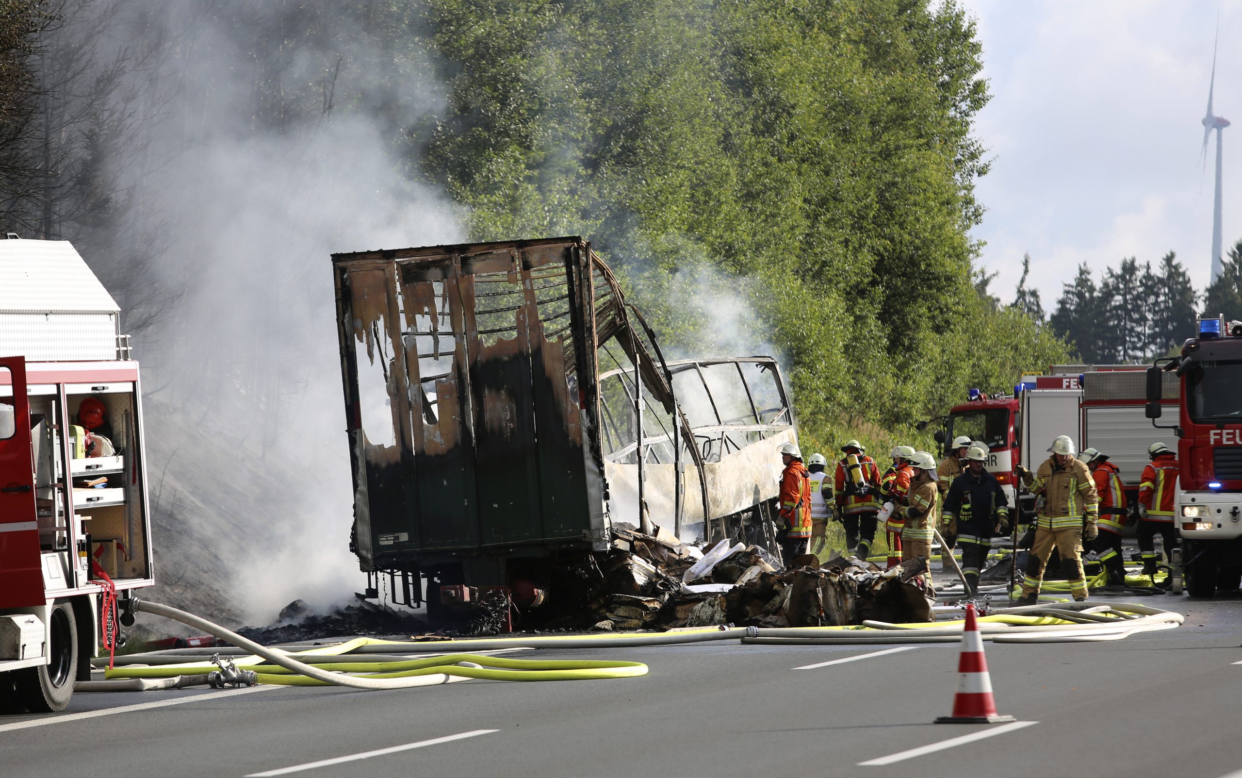 Alemanha: Colisão de um autocarro e de um camião faz pelo menos 31 feridos