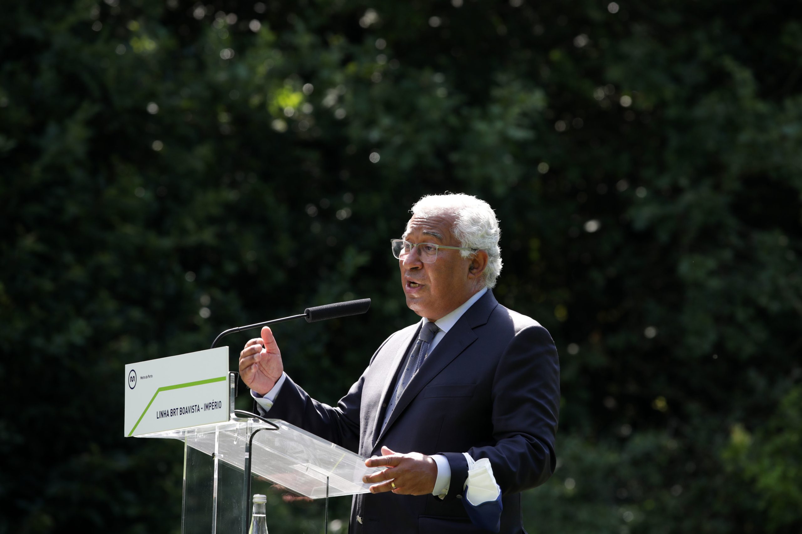 António Costa considera festas ilegais e legais “polos de difusão” da nova vaga