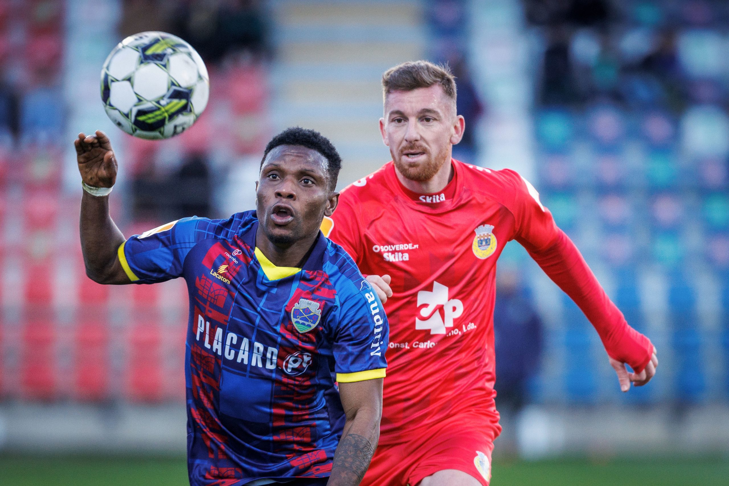 Desportivo de Chaves e Arouca empatam com golos de penálti