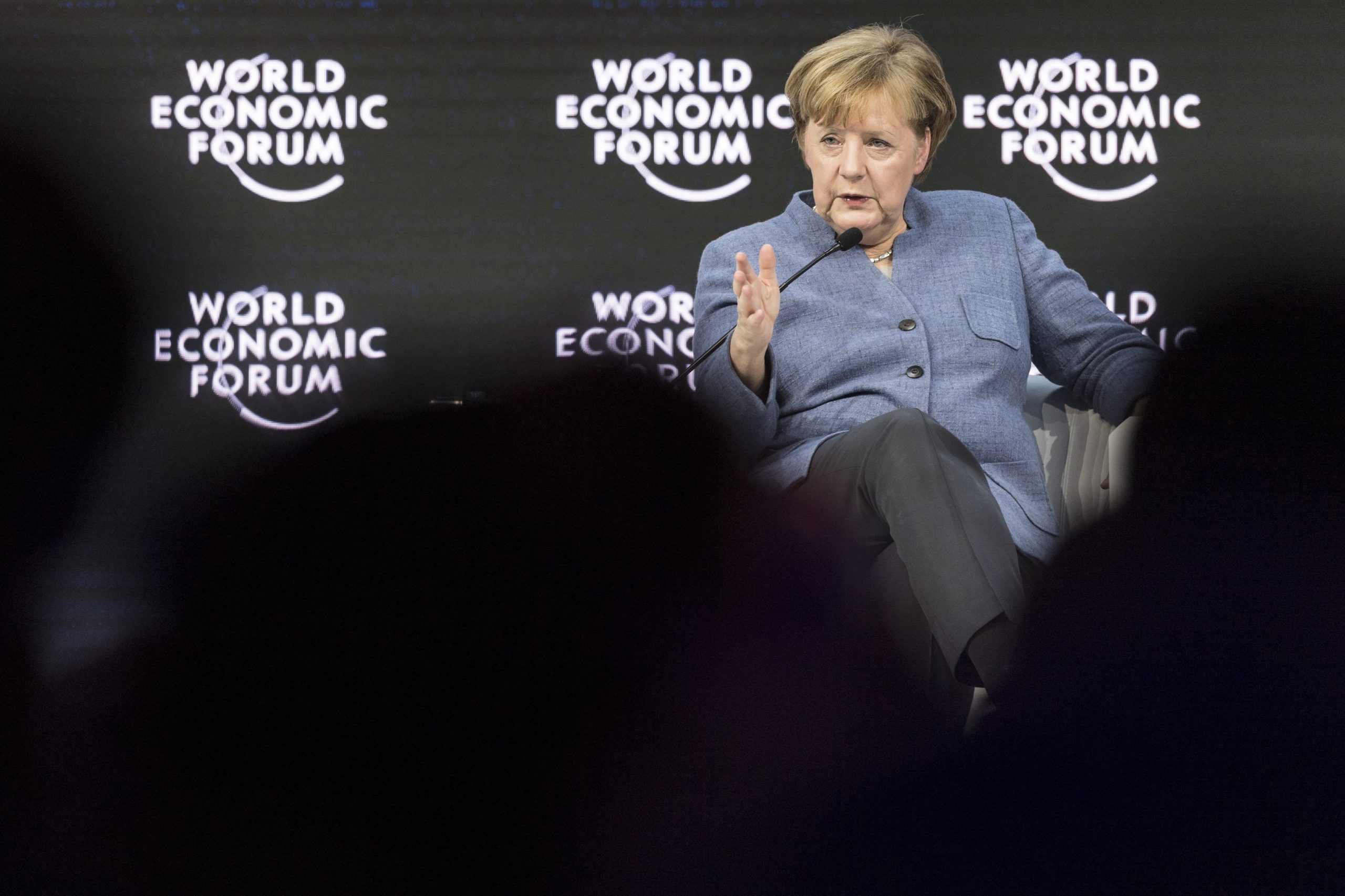 Angela Merkel diz que é uma “vergonha” que instituições judaicas necessitem de proteção na Alemanha