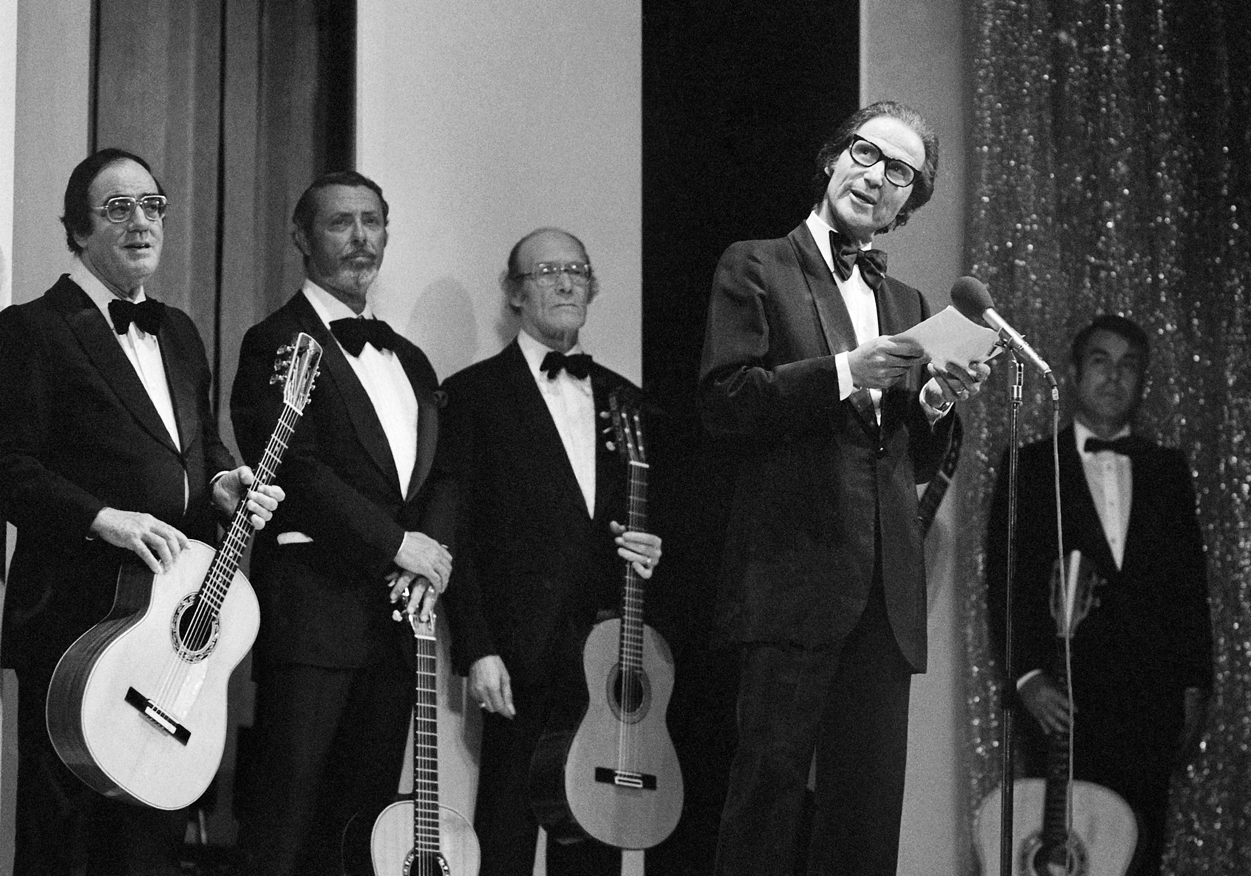 Joel Pina: O percurso de cem anos do decano dos músicos de fado