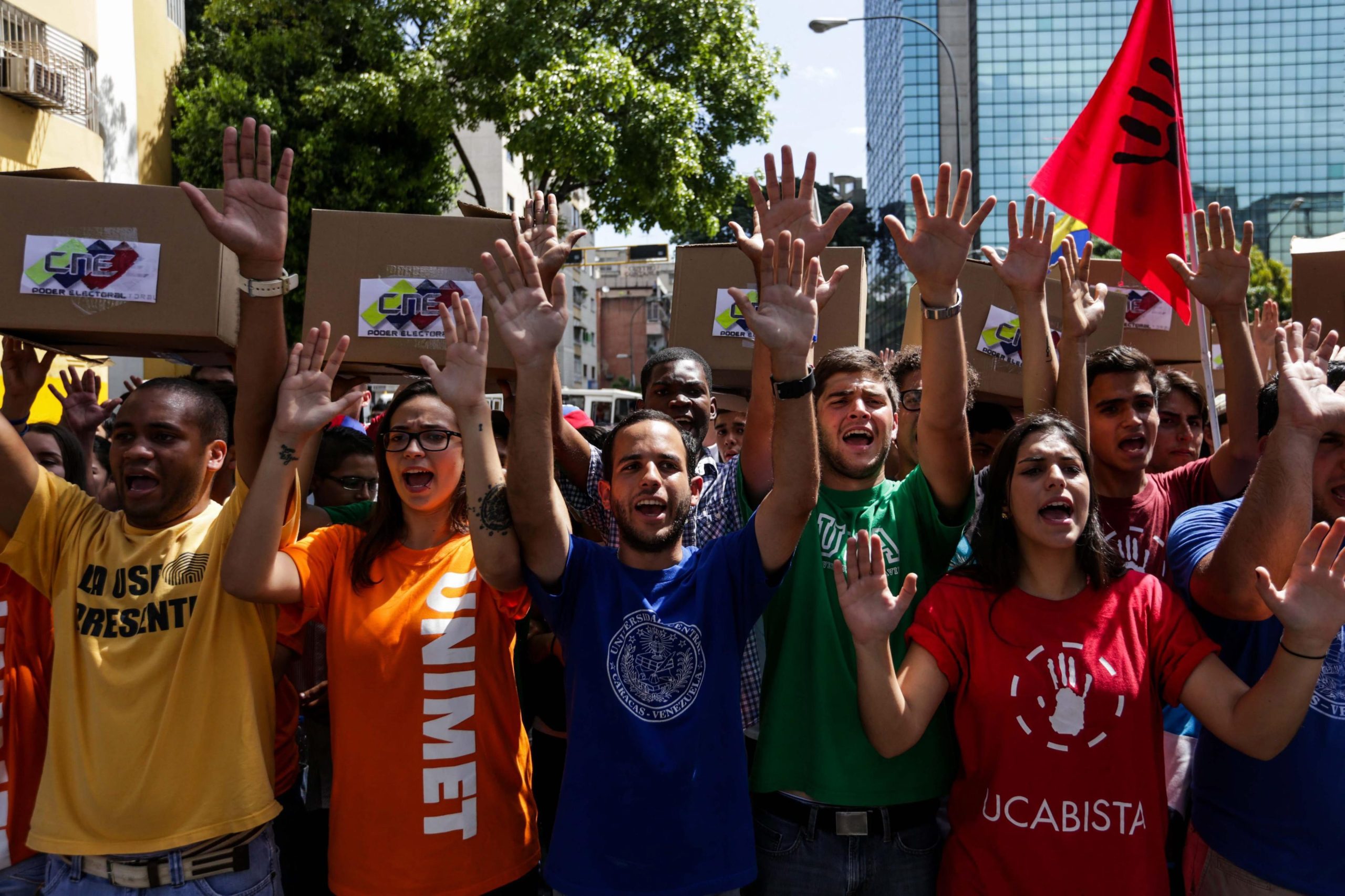 Venezuela prolonga por mais 60 dias estado de exceção e emergência económica