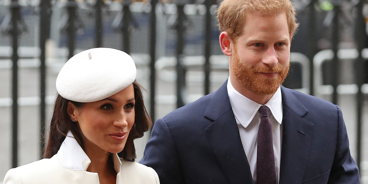Livro sobre a família real britânica retirado das lojas após revelar alegado autor do comentário preconceituoso sobre filho de Harry e Meghan