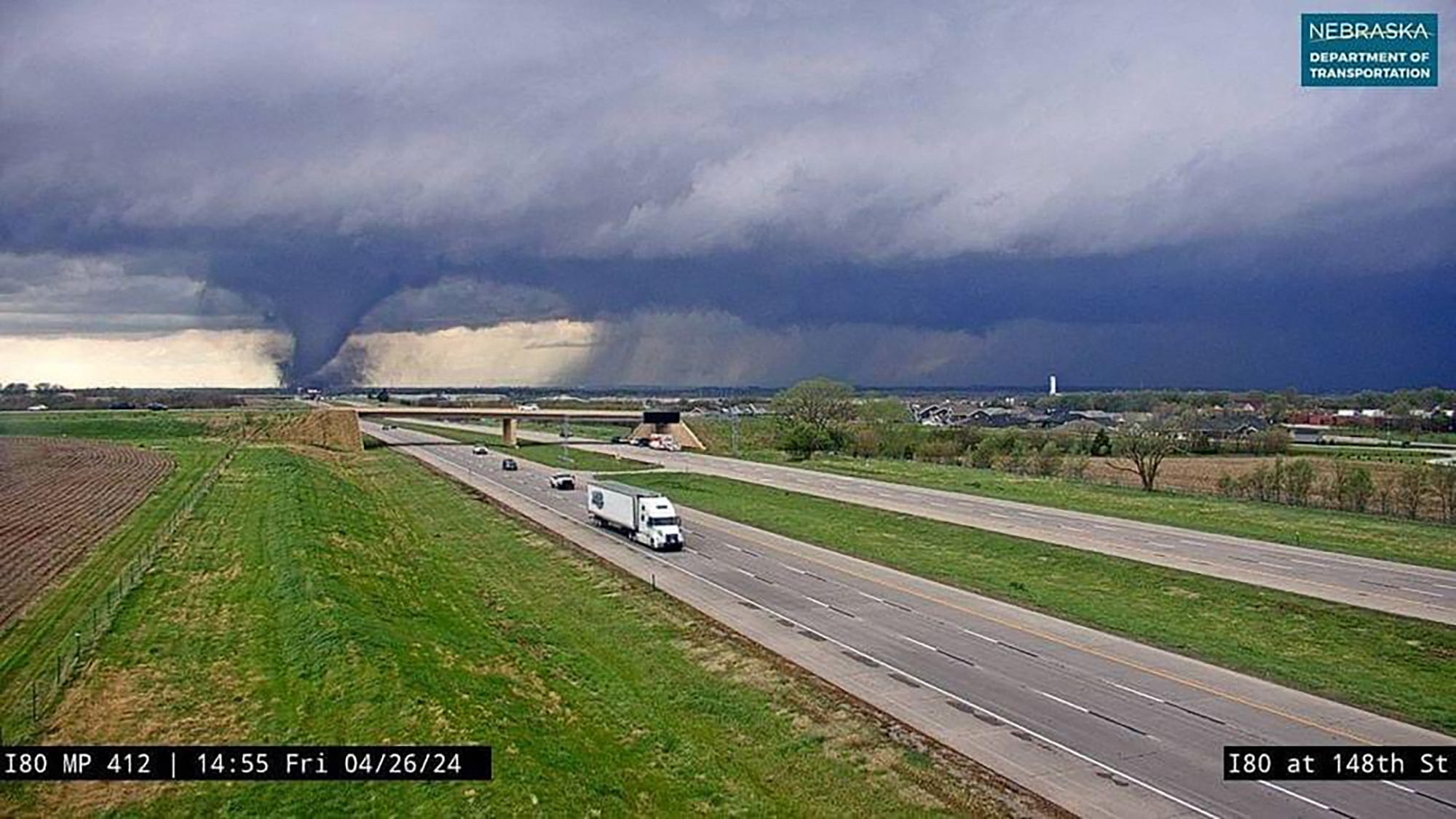 Tornados deixam pelo menos cinco mortos no centro dos EUA
