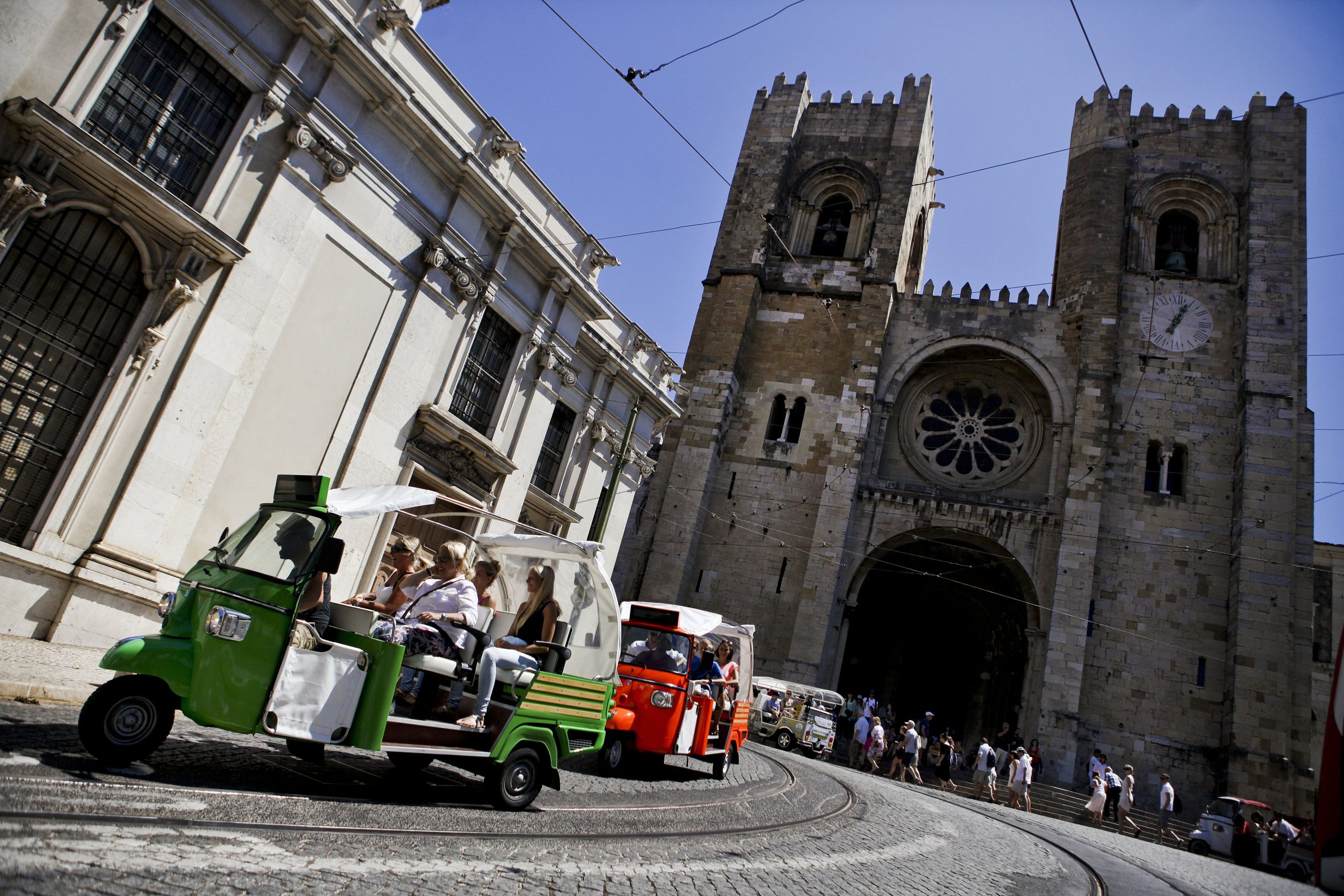 Junta de Freguesia de Santa Maria Maior abre ‘guerra’ aos tuk-tuk