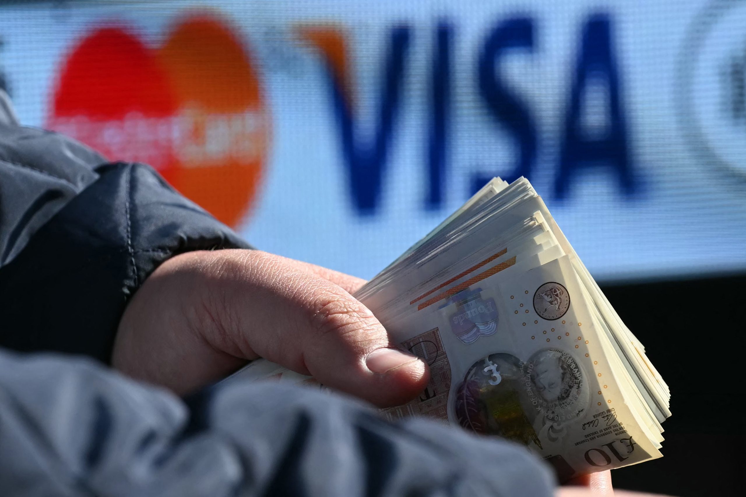 Operação europeia trava circulação de mais de 66 milhões de euros em moeda falsa