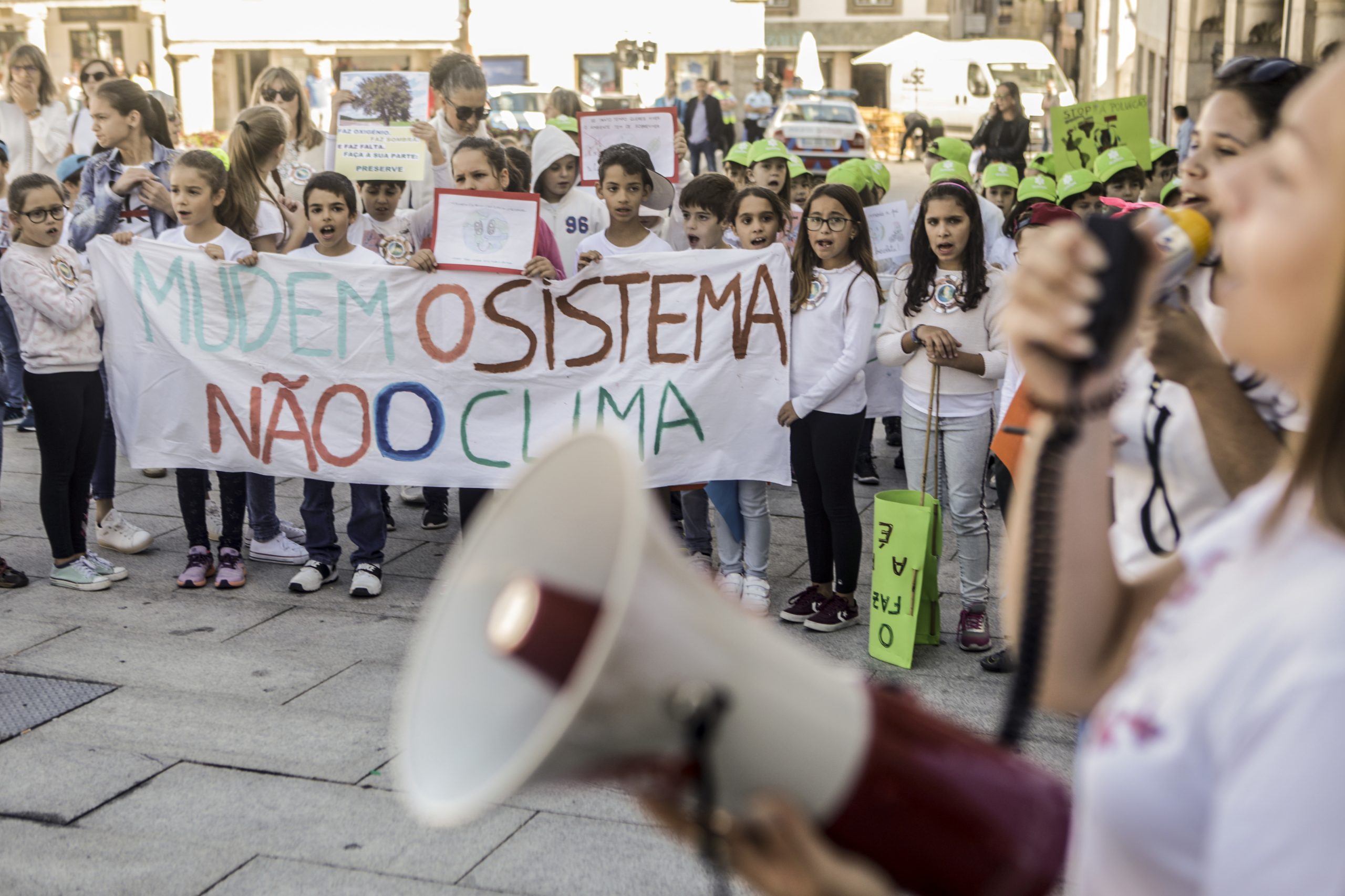 Clima: Comité da ONU para as crianças aplaude participação dos mais novos em greve