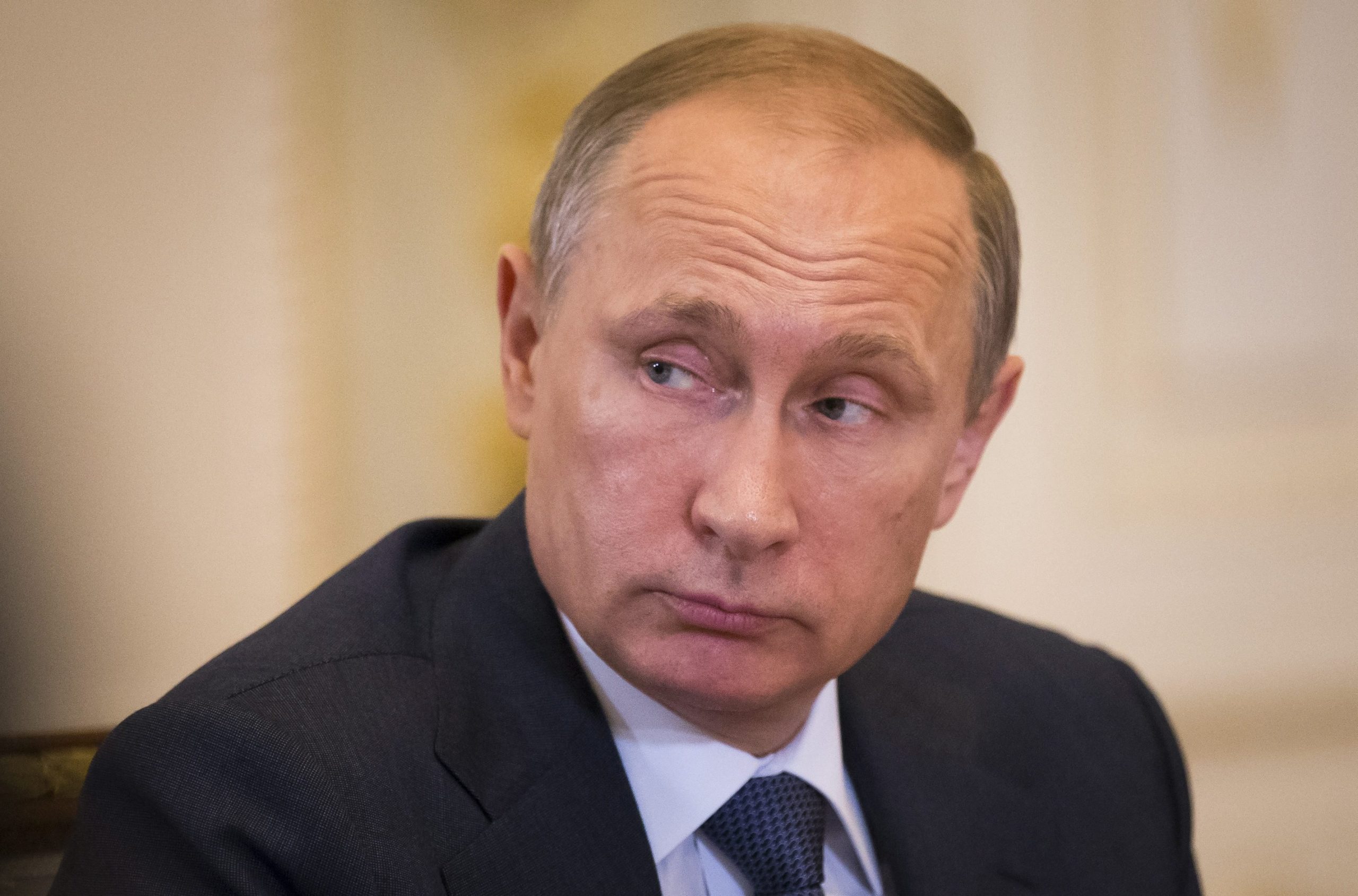 O urso e o dragão juntos no Kremlin: Xi pode ser mediador imparcial