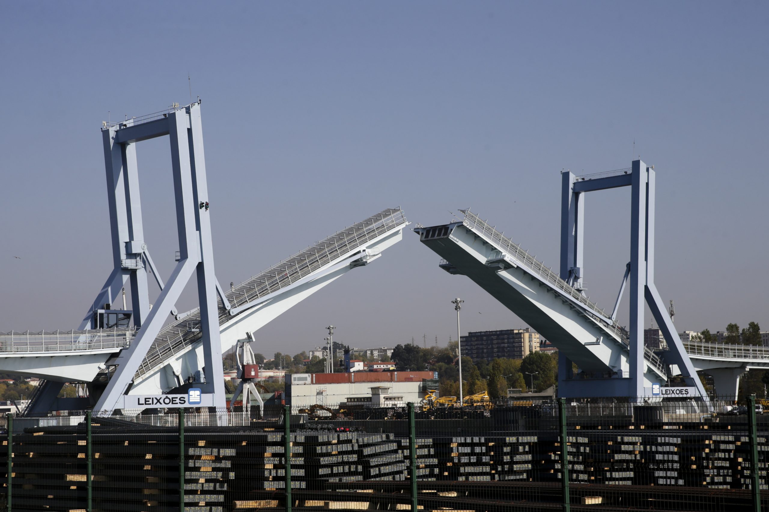 Avarias da ponte móvel causam fortes constrangimentos a Matosinhos, afirma a presidente da câmara