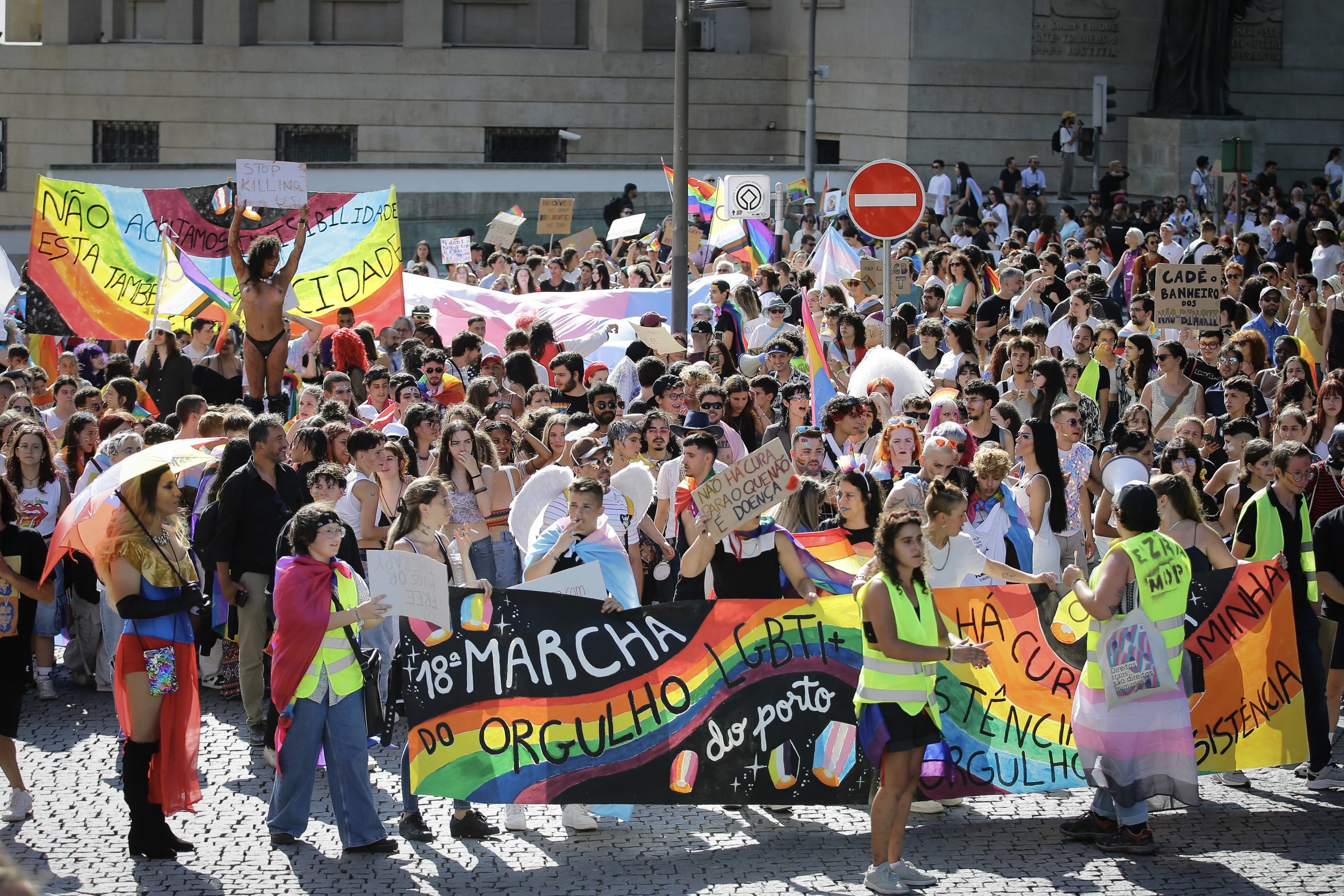 Exigências monetárias da PSP ameaçaram arraial LGBTI+ no Porto