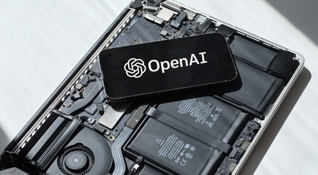 Fraude usa plataforma da OpenAI para enganar utilizadores com emails falsos