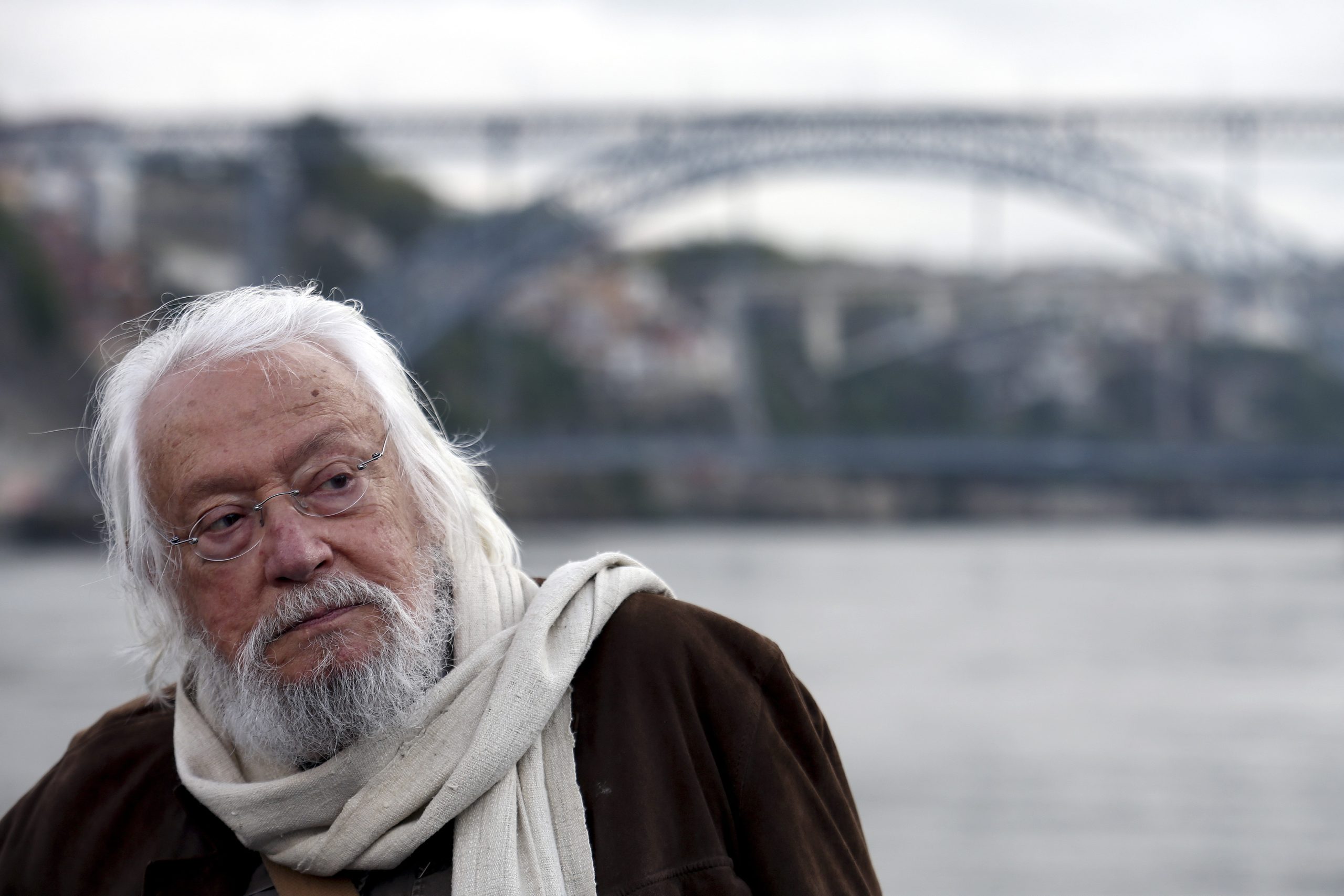 Óbito/Júlio Pomar: Assembleia aprova voto de pesar por um dos nomes maiores da cultura portuguesa