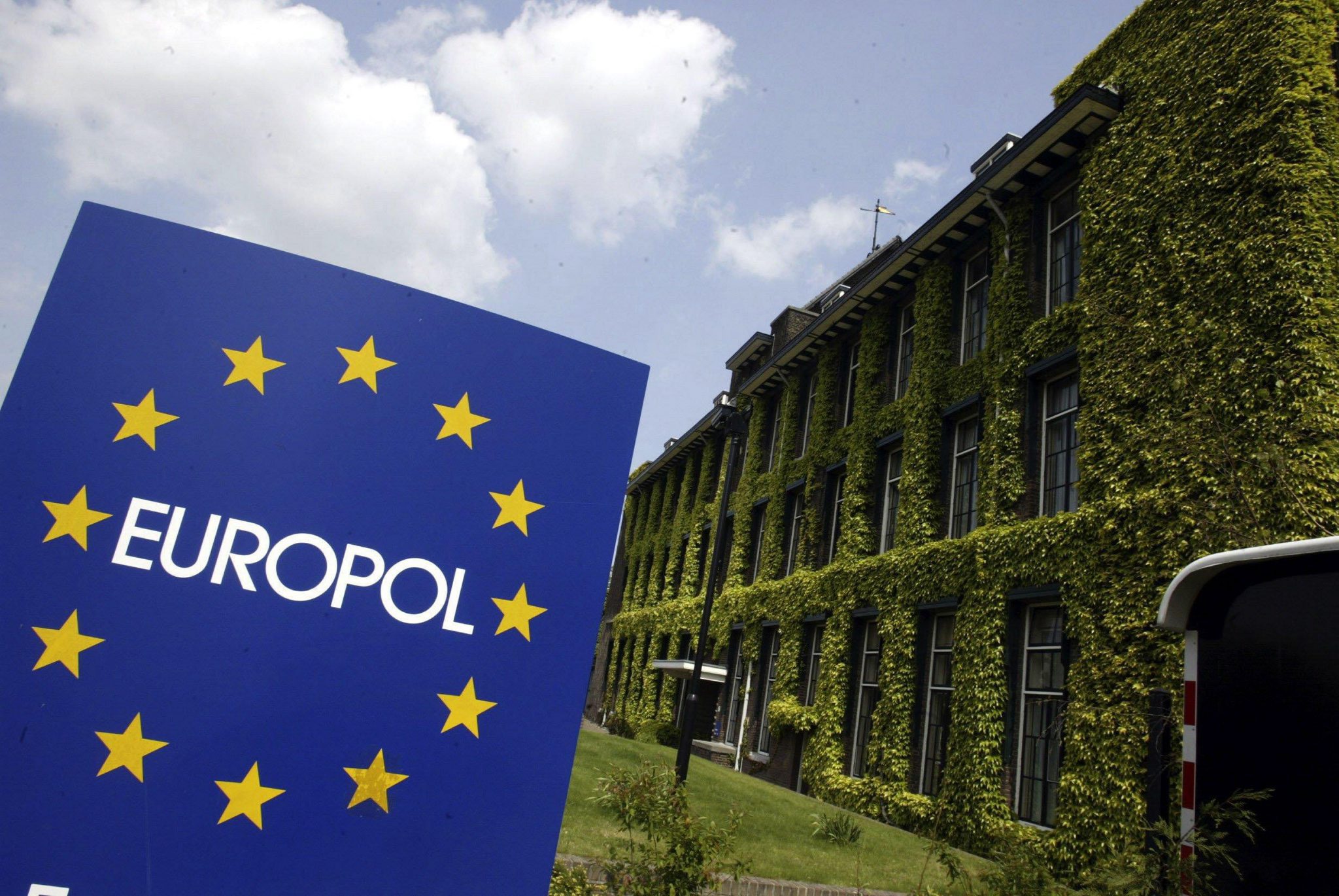 Europol deteta 2068 conteúdos terroristas online