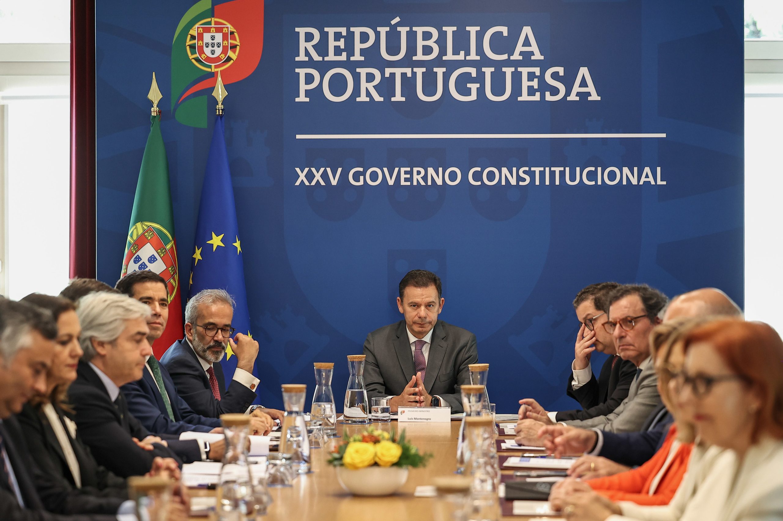 Conselho de Ministros: governo aprova planos para celebrações “apartidárias” do 25 de novembro
