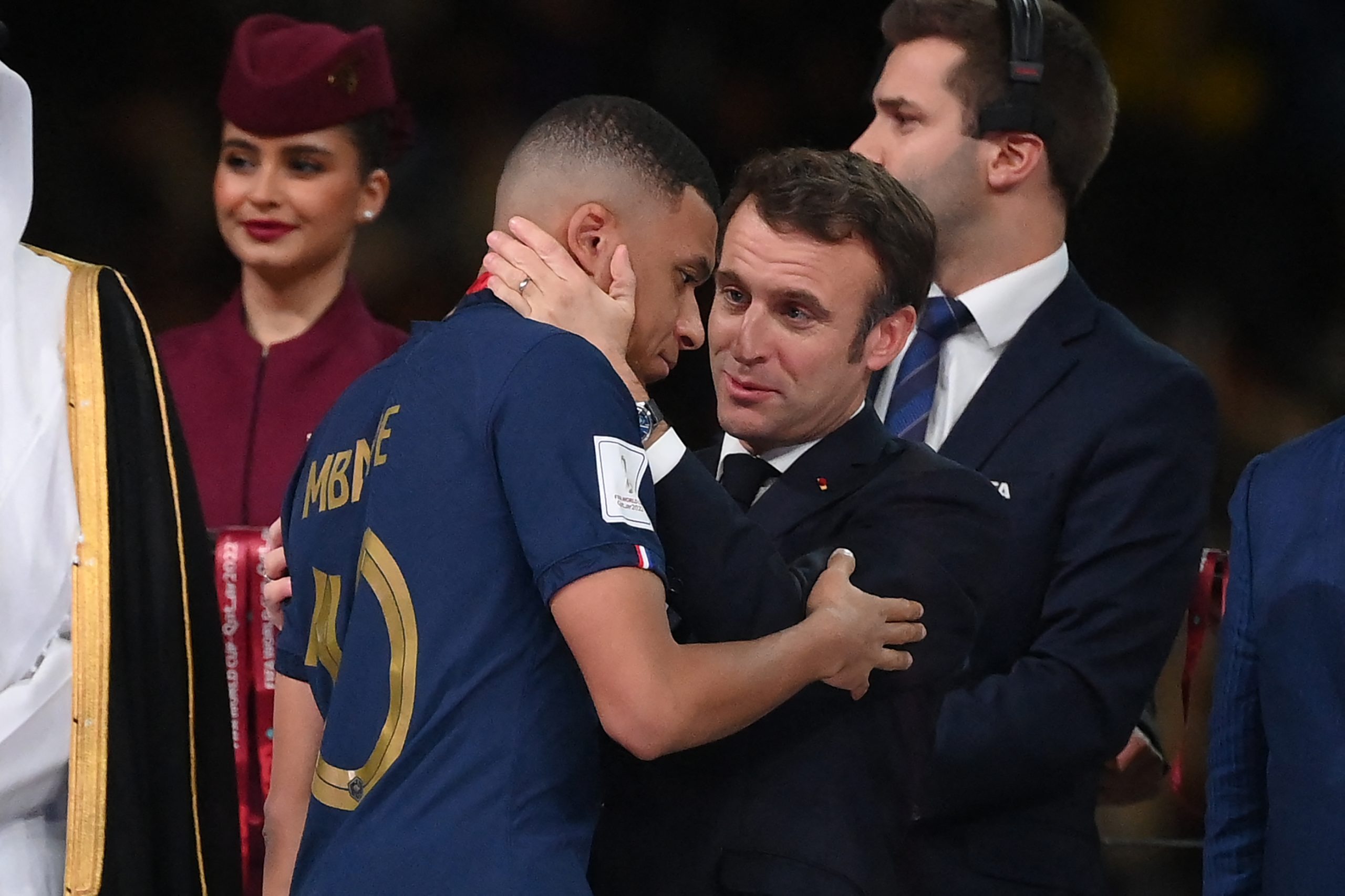 “Os Azuis fizeram-nos sonhar”. A reação de Emmanuel Macron à derrota de França