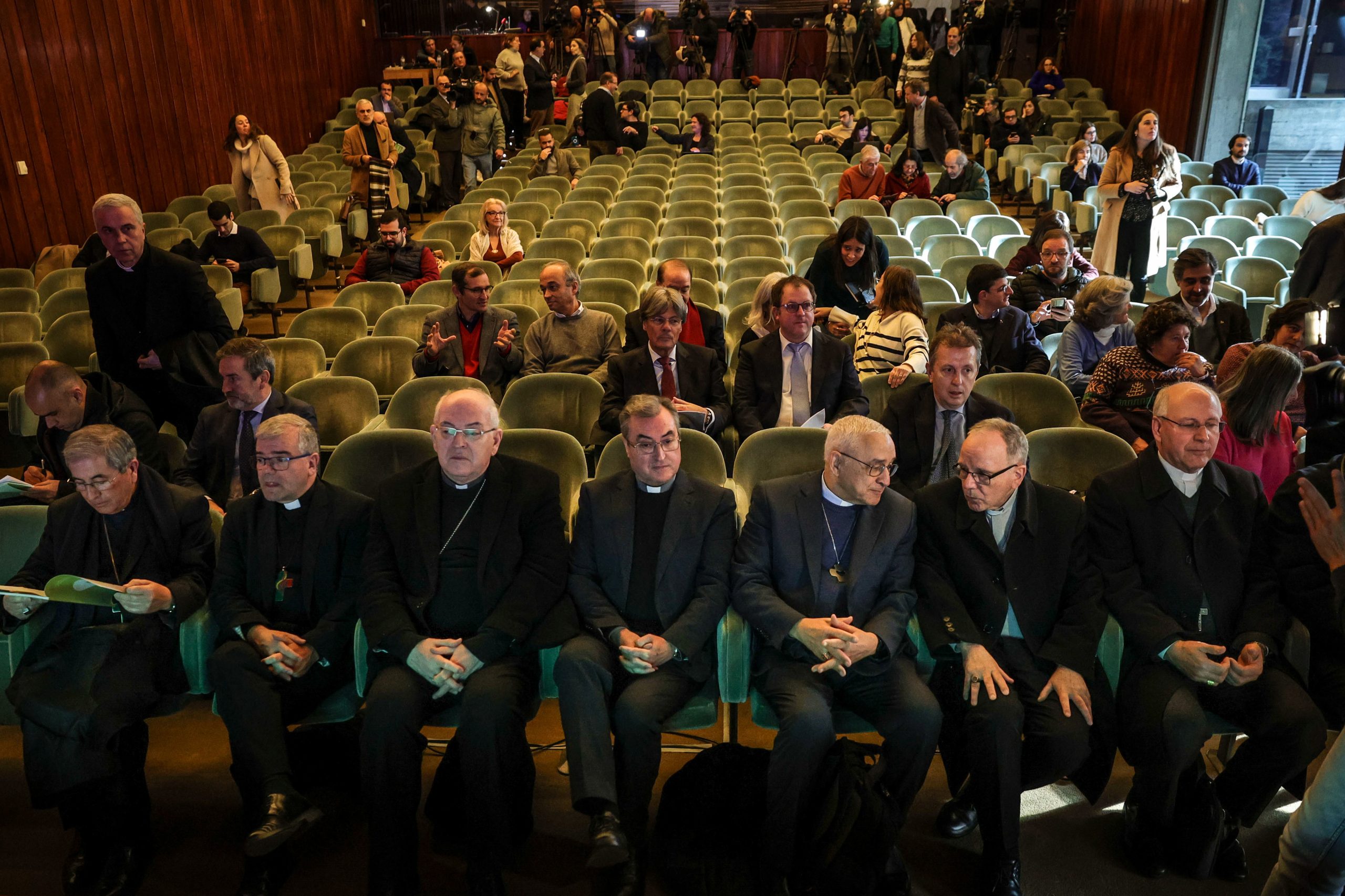 Souto Moura admite que vítimas desconfiem de “tudo o que esteja ligado à Igreja”, especialmente se não tiveram o acompanhamento devido