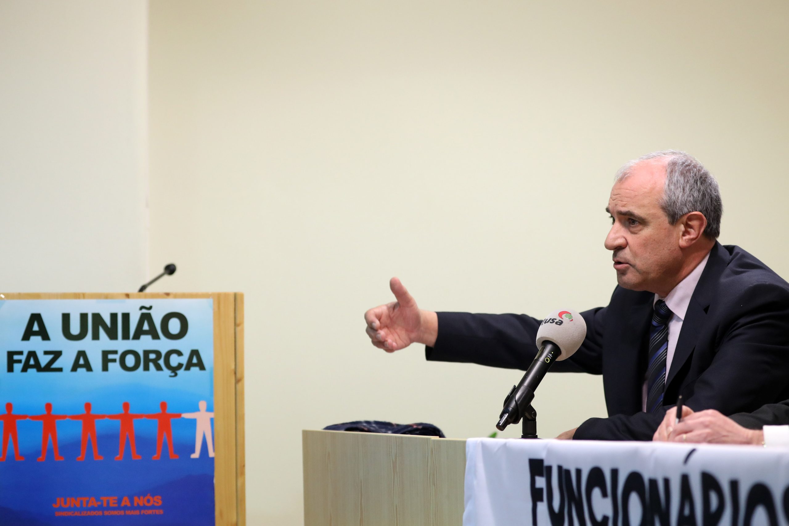 FNE admite greve se Governo não descongelar carreiras e negociar aposentação