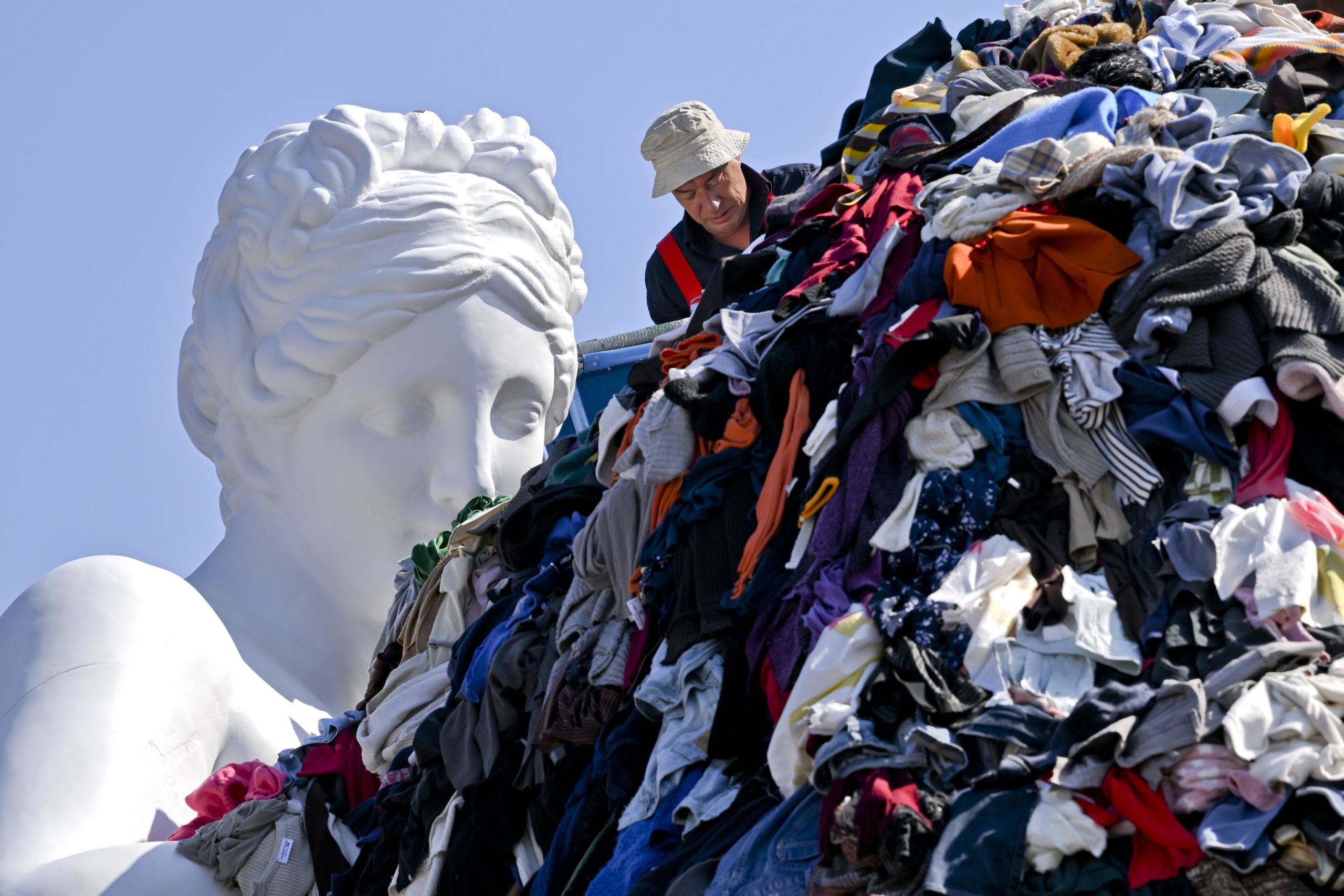 Detido sem abrigo por destruir “Vénus dos Trapos” do italiano Pistoletto