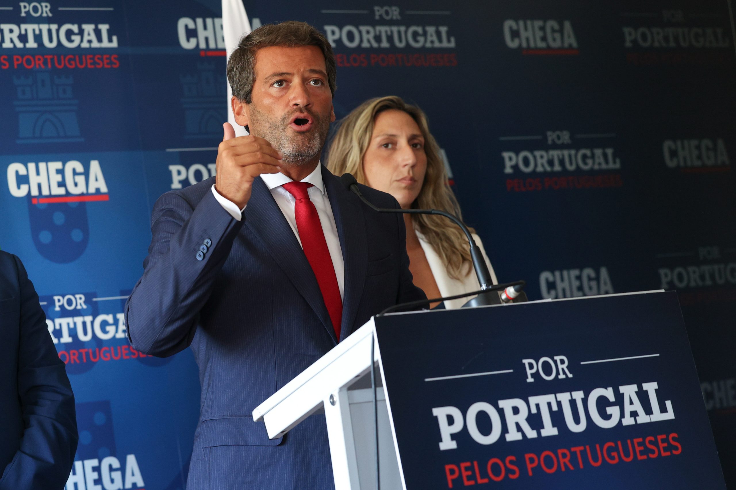 Ventura diz que tudo fará para evitar crise política mas não antecipa sentido de voto no OE