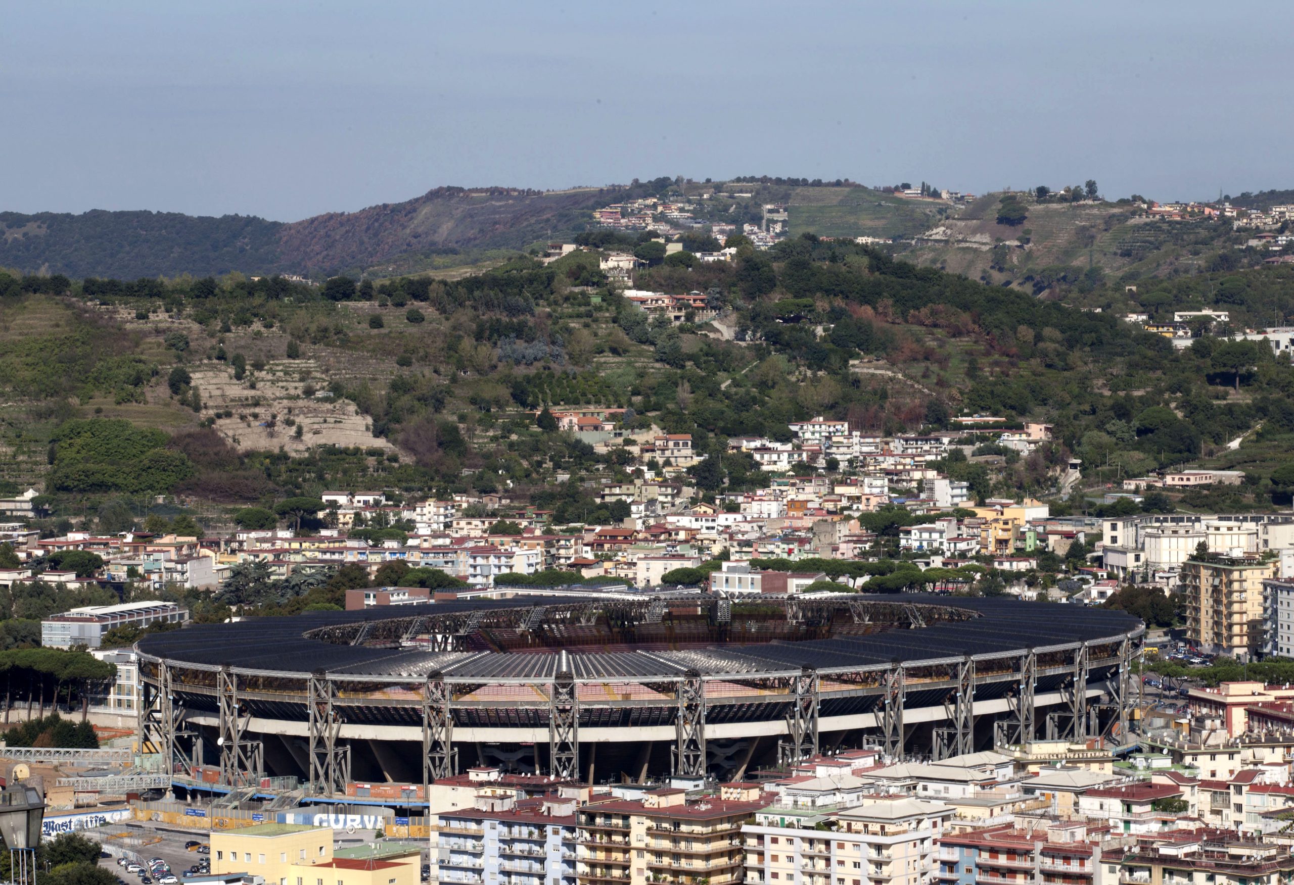 Maradona pode vir a dar o nome ao estádio do Nápoles