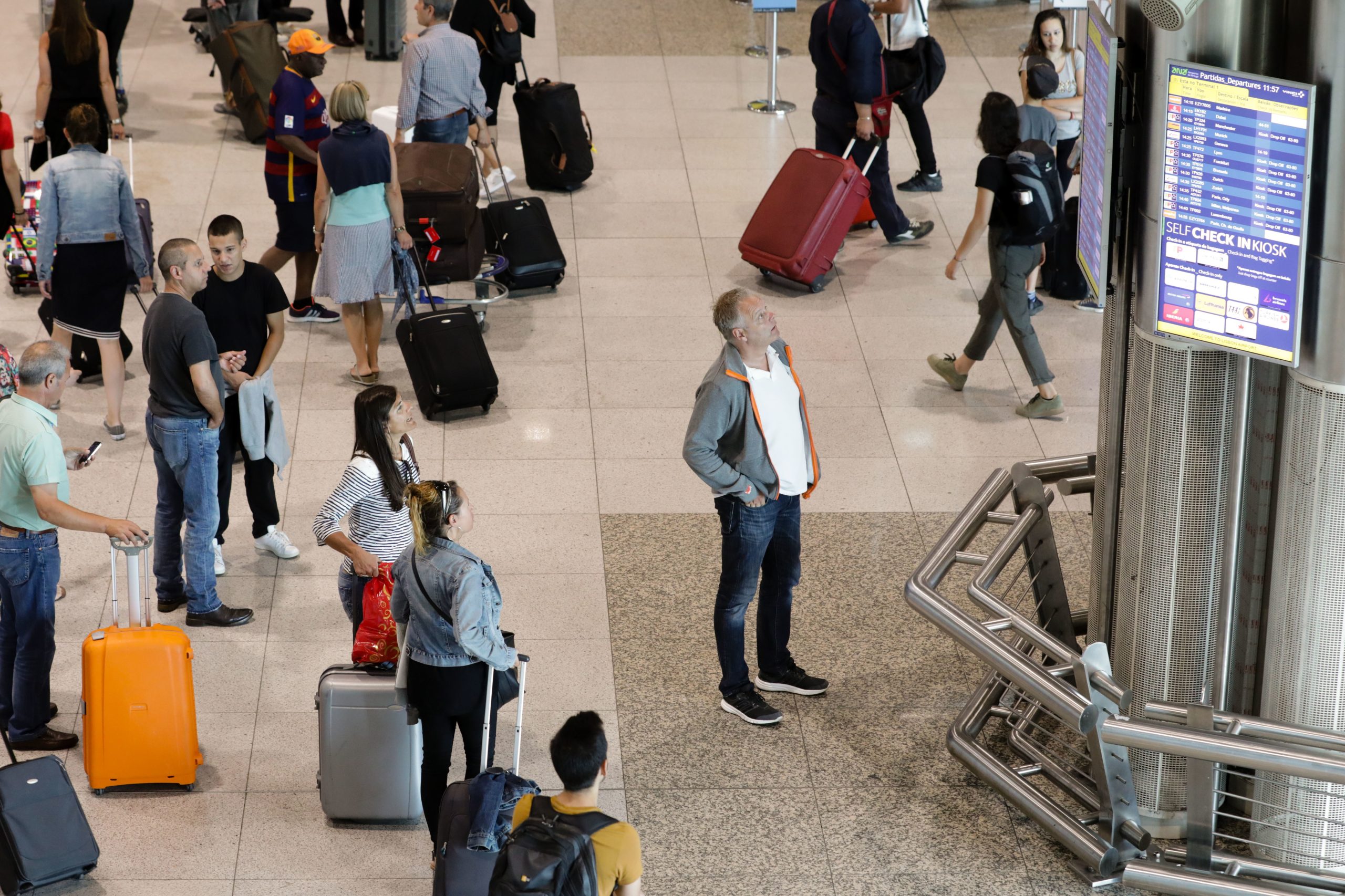 Marcelo Rebelo de Sousa promulga diploma sobre identificação dos passageiros aéreos