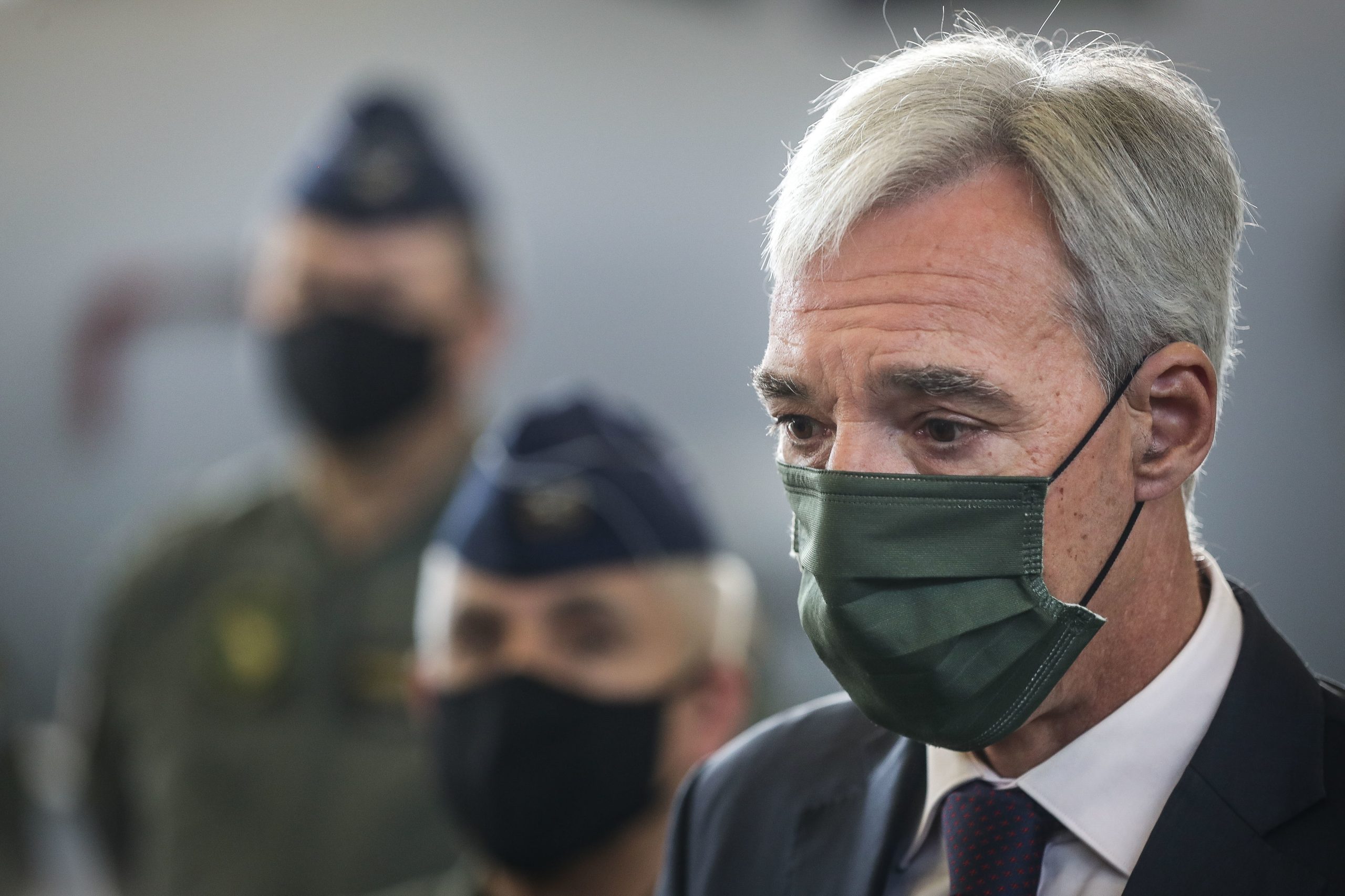 Ministro da Defesa quer mobilizar União Europeia na presidência portuguesa para importância de missões no Mali