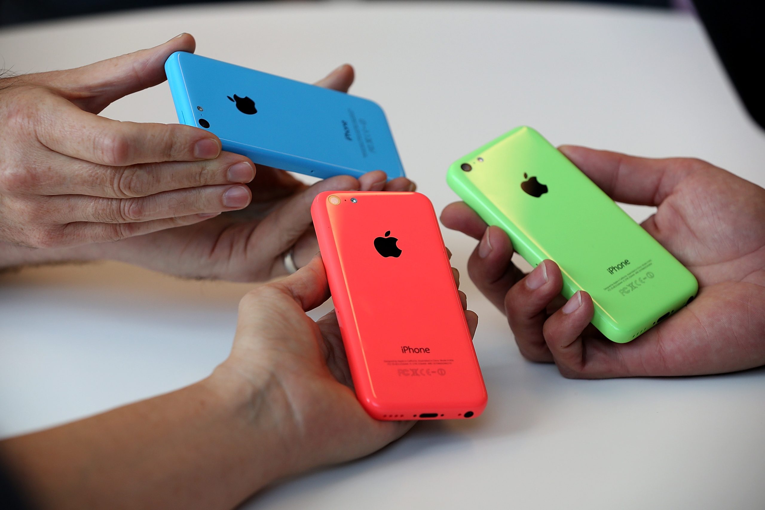 Apple pede desculpa pelo desempenho das baterias do iPhone. E há descontos para os clientes
