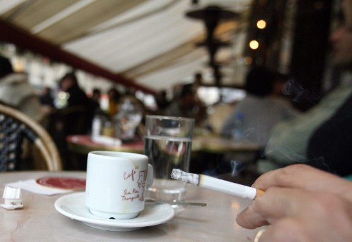 Bombas de gasolina são “montras privilegiadas e sofisticadas” que impulsionam “compra por impulso” de tabaco