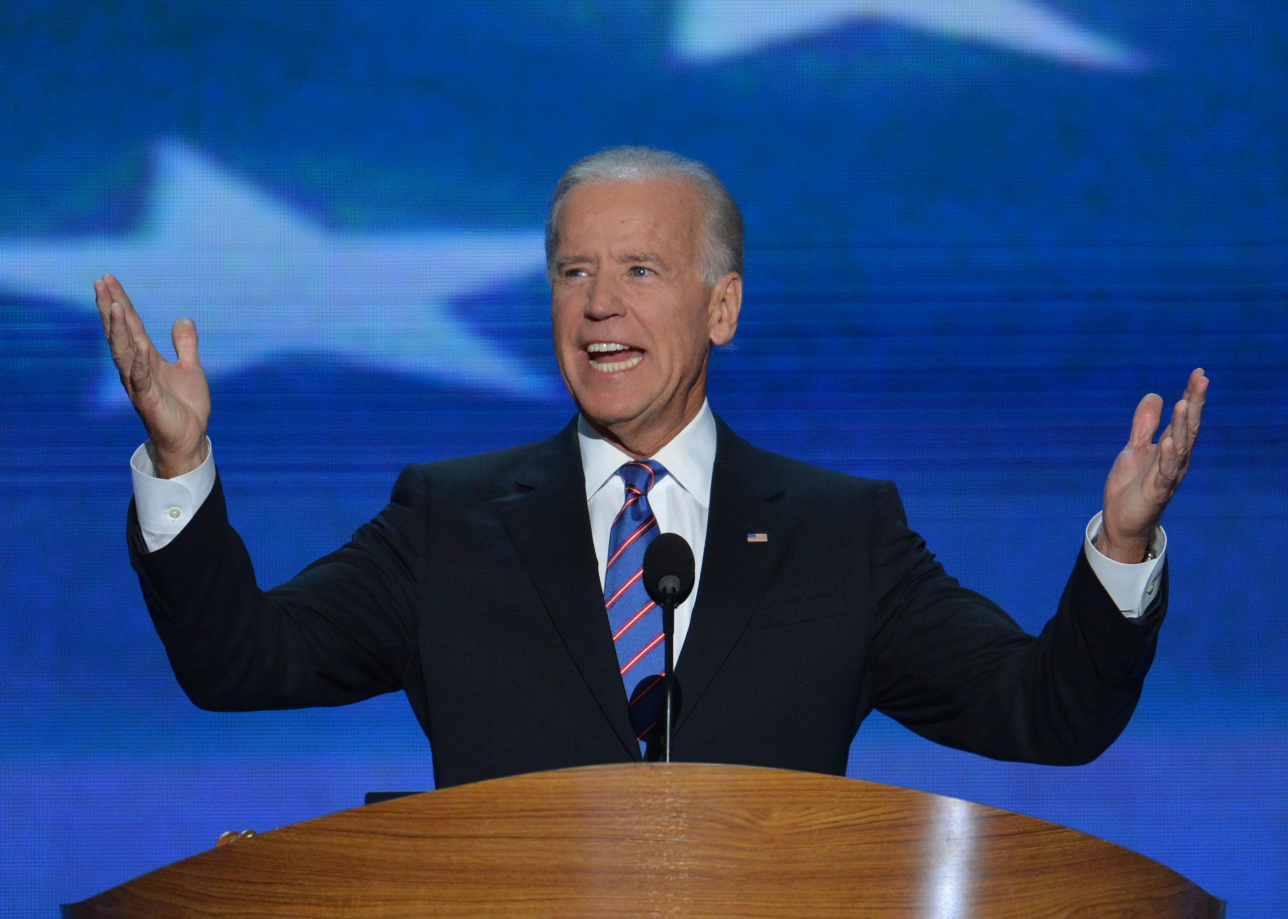 Biden nomeia equipa de comunicações composta totalmente por mulheres